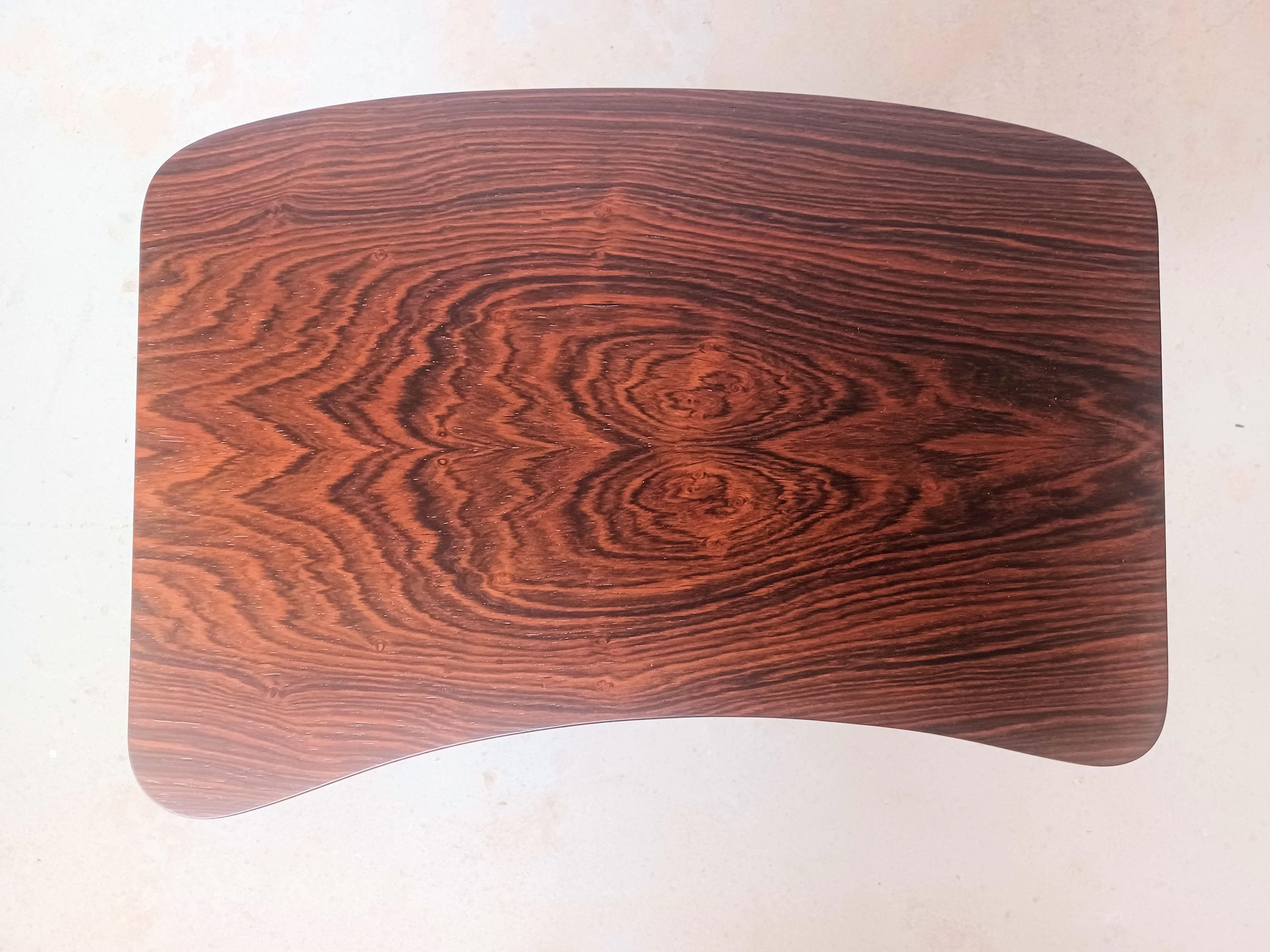 1950s Set of Two Fully Restored Danish Rosewood Nesting Tables For Sale 6