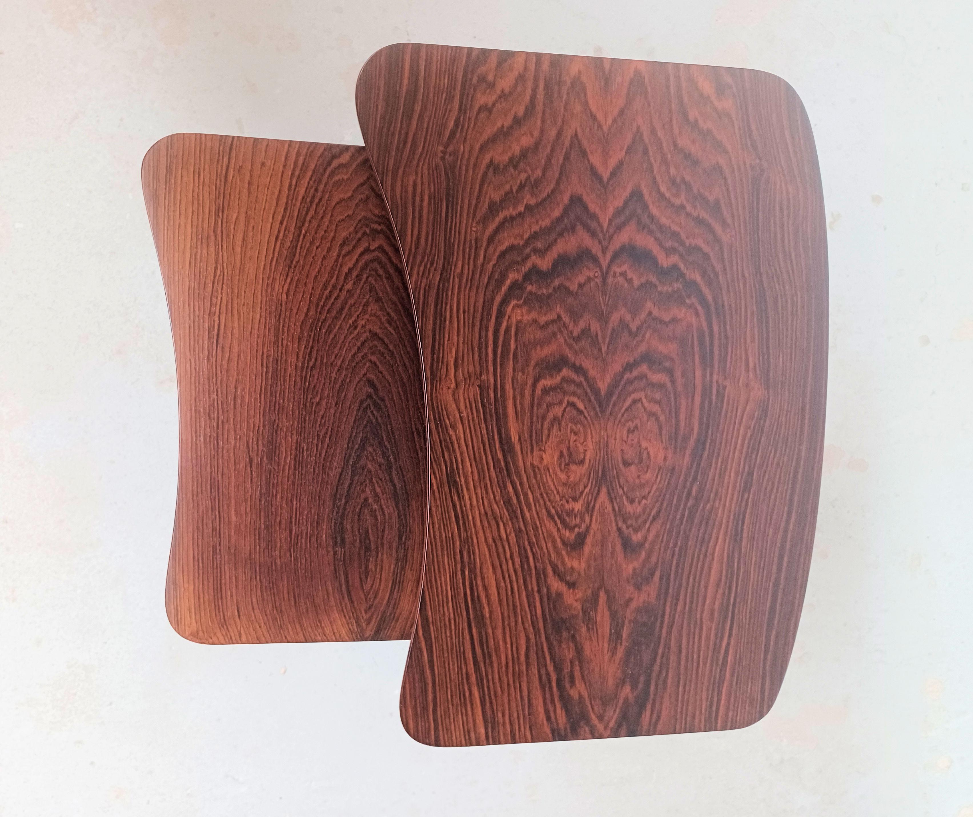 1950s Set of Two Fully Restored Danish Rosewood Nesting Tables For Sale 8