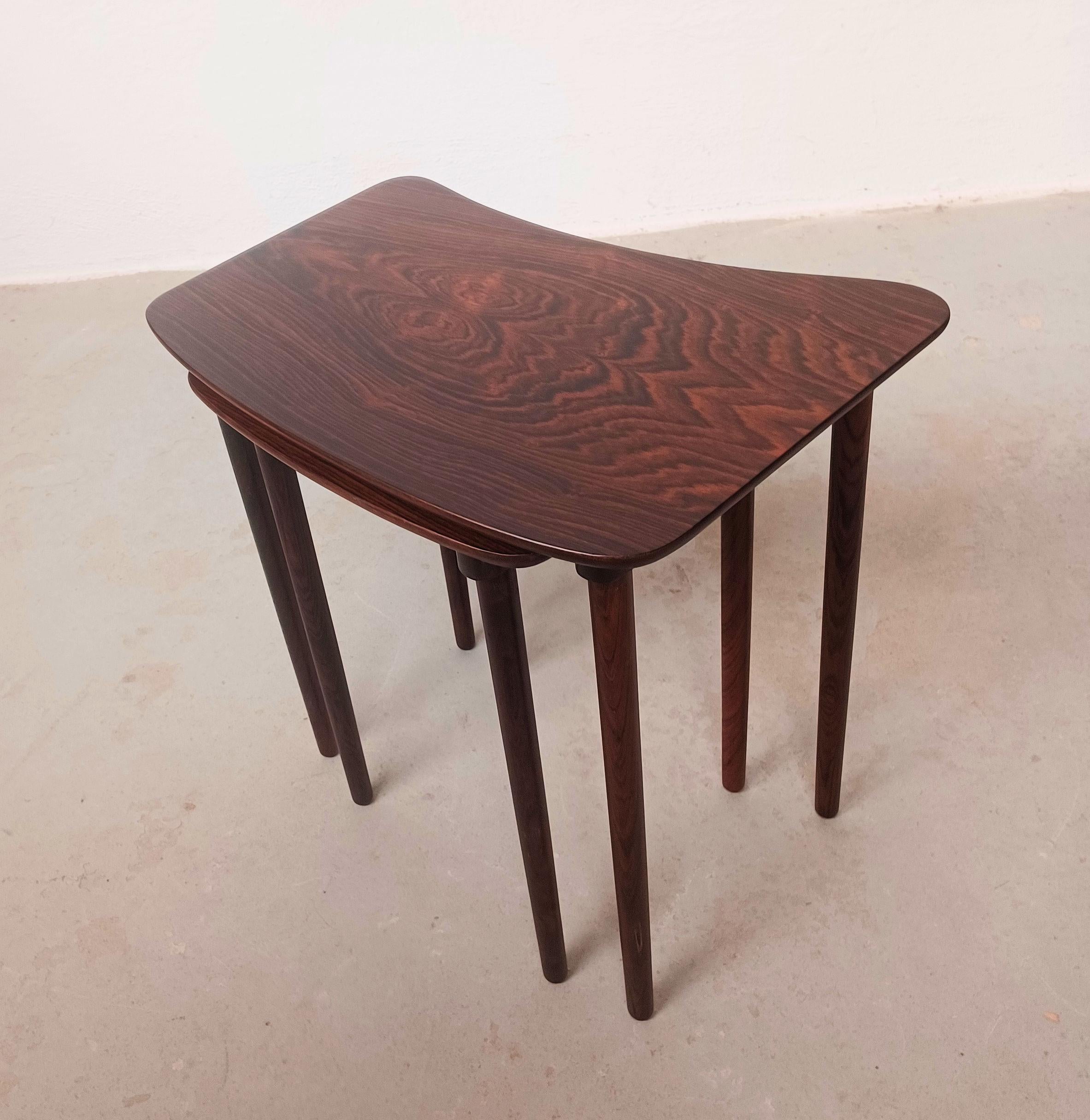 1950s Set of Two Fully Restored Danish Rosewood Nesting Tables For Sale 1