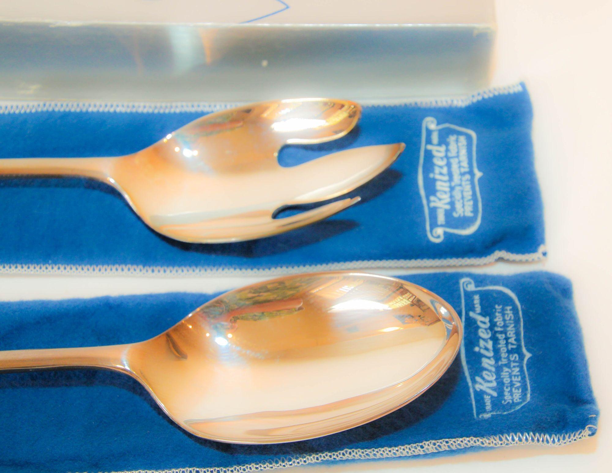 1950s SG Hall Mark England Large Silver Plate Serving Spoon and Fork Set In Good Condition For Sale In North Hollywood, CA