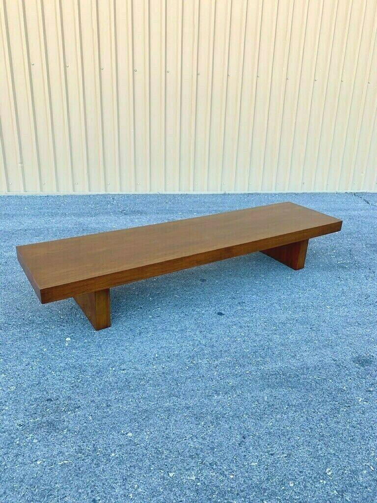 1950's Show-Pieces Mid-Century Modern Asian Low Coffee or Teahouse Table Bench In Excellent Condition In Las Vegas, NV