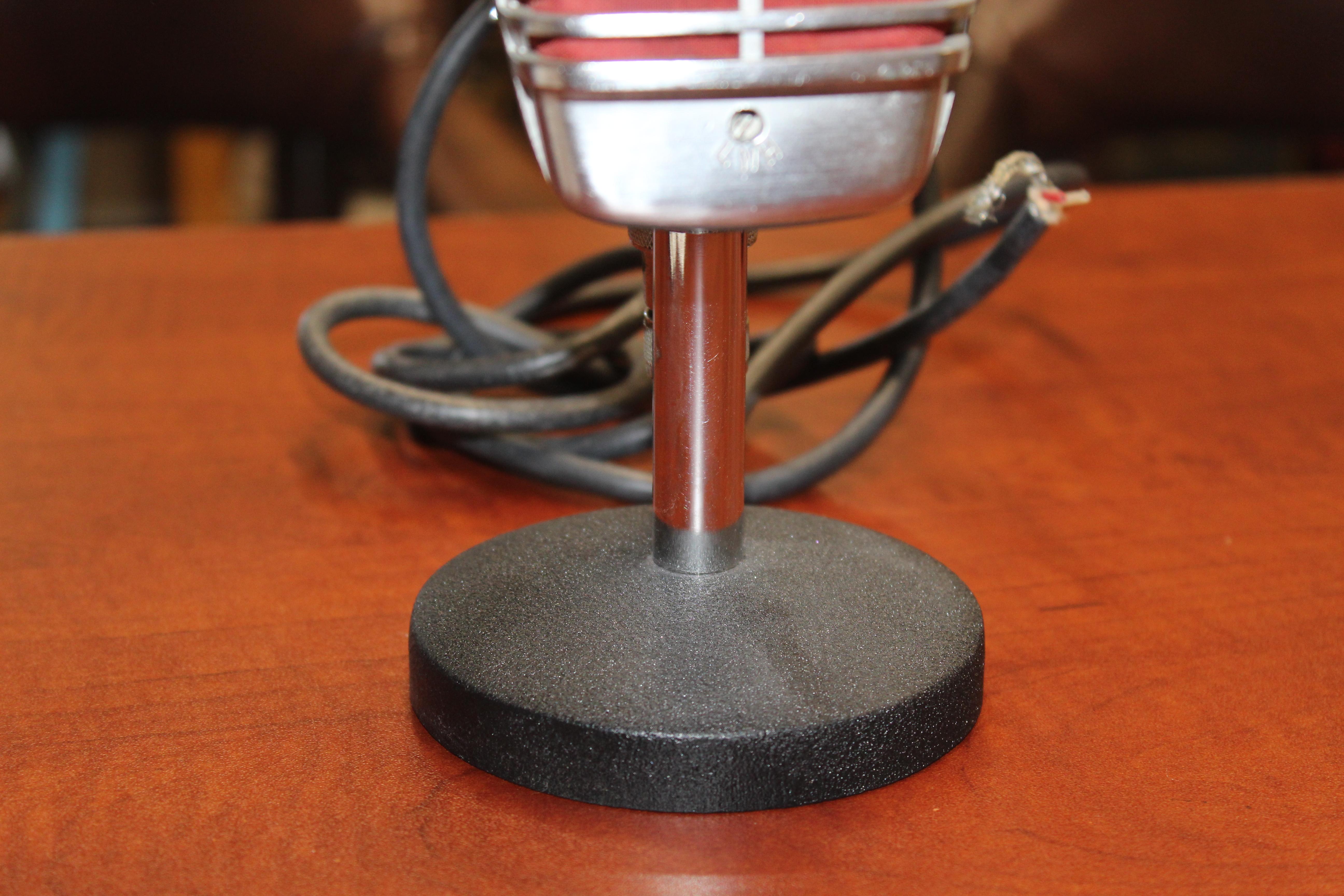 Mid-20th Century 1950s Shure Model 51 Dynamic Microphone with News Topper For Sale