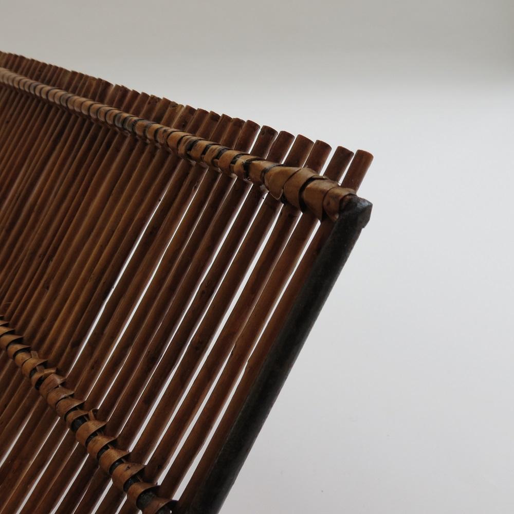 Table d'appoint des années 1950 en acier Steele et Reed avec porte-revues en vente 4