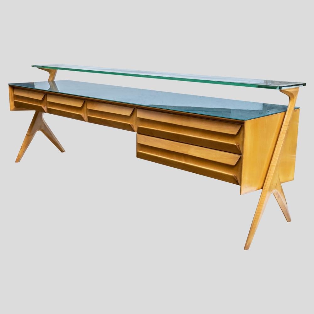 1950er Sideboard Birkenholzstruktur Glasplatte Italienisches Design von Vittorio Dassi im Angebot 1