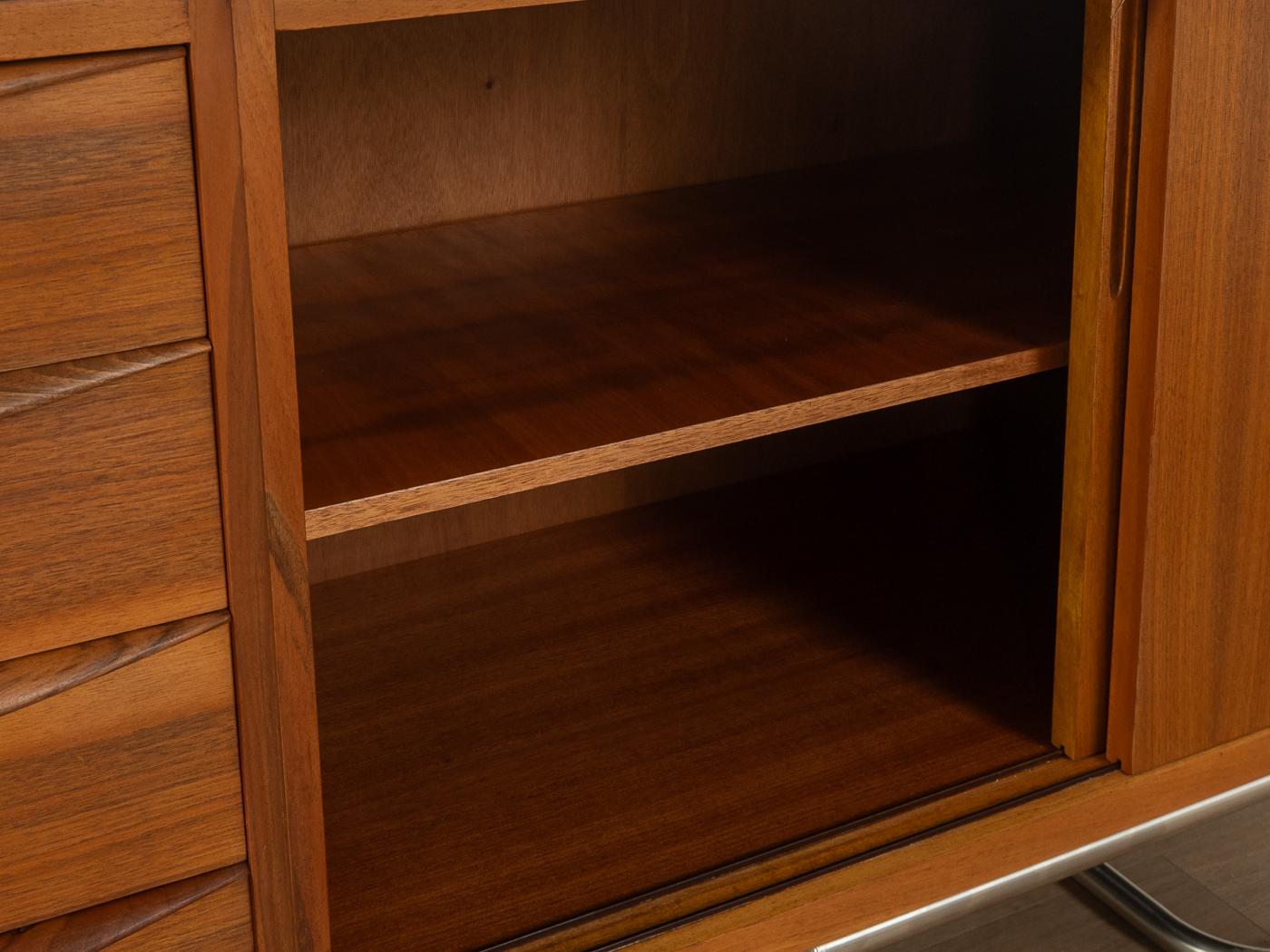 1950s Sideboard with Bauhaus Style Feet For Sale 3