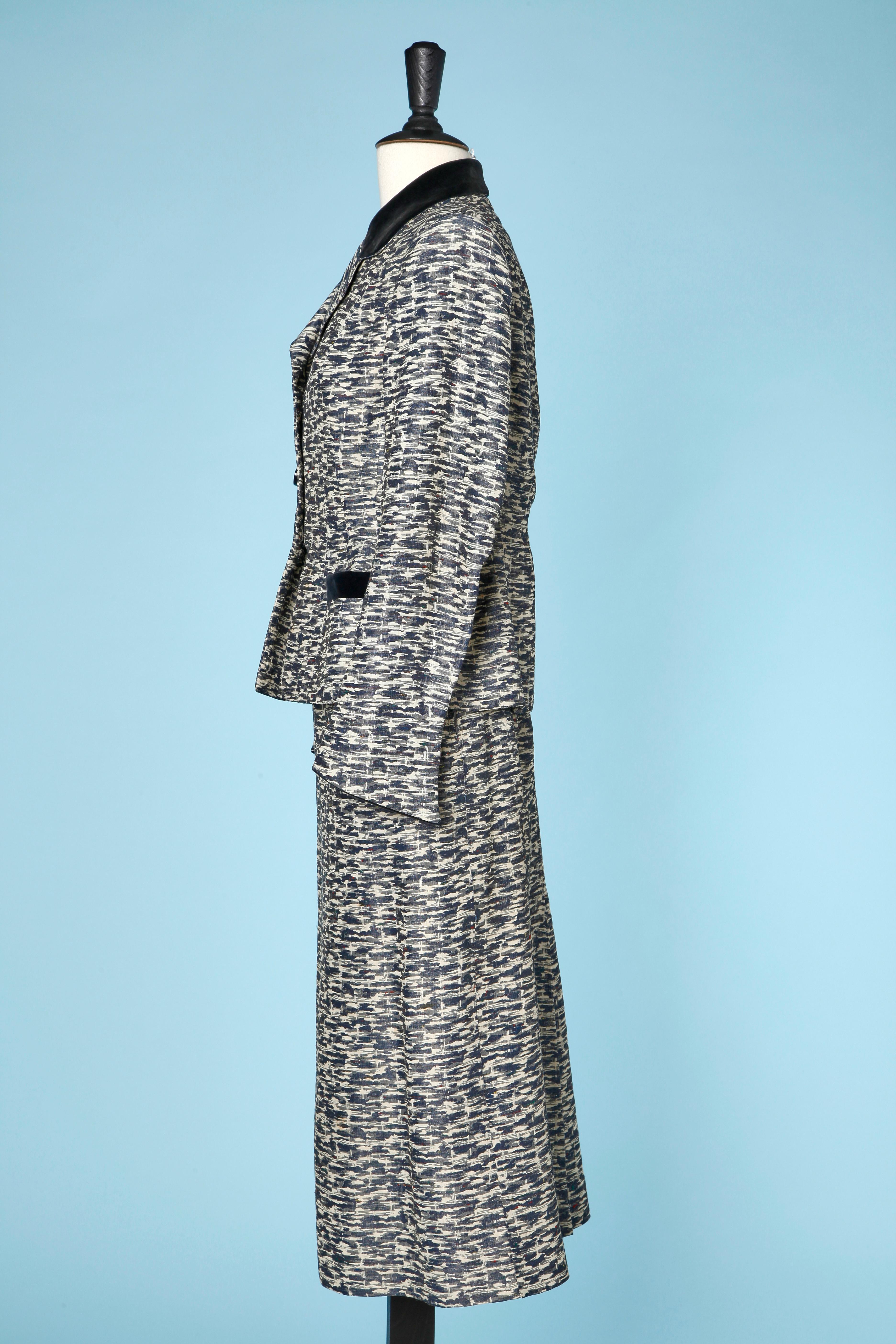 1950's silk jacquard and velvet skirt suit Jacques Fath Paris In Good Condition For Sale In Saint-Ouen-Sur-Seine, FR