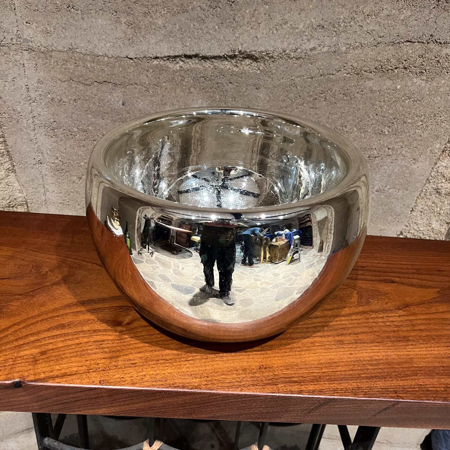 Mid-Century Modern 1950s Large Silver Mercury Glass Bowl Style Luis Barragan Mexico en vente