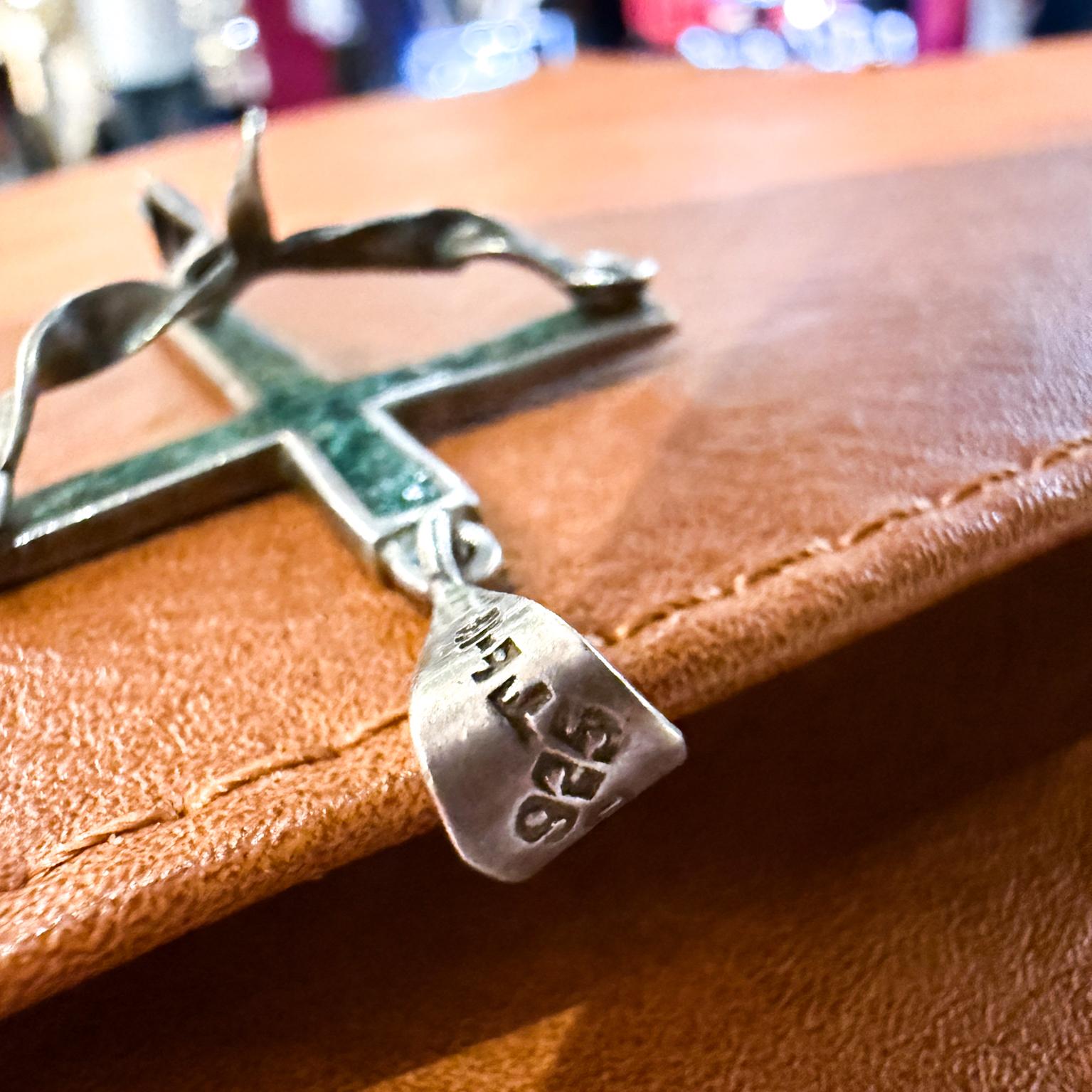 20th Century 1950s Silver Malachite Abstract Cross Pendant Taxco Mexico Mosaico Azteca For Sale
