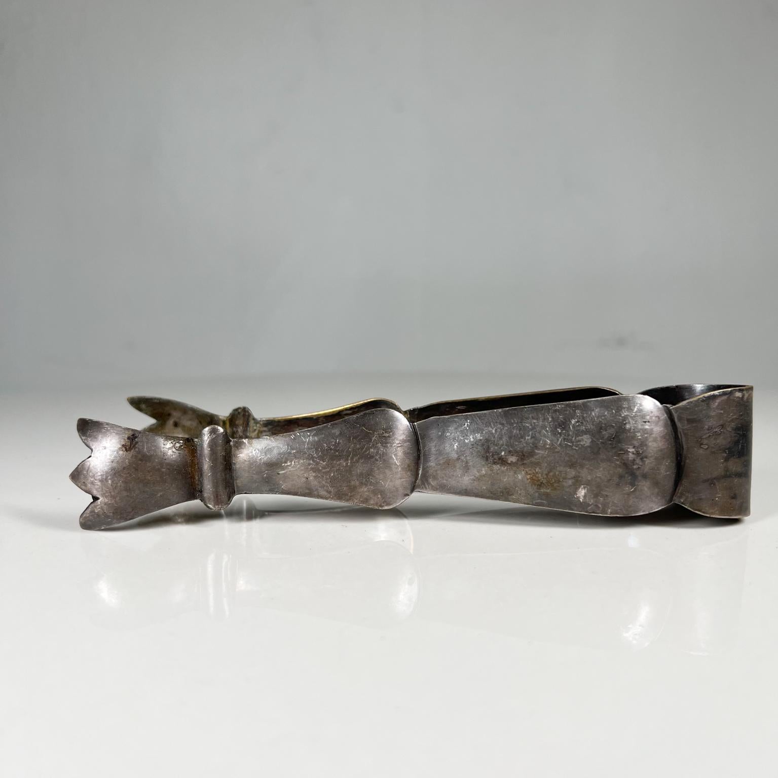 Mexicain Pince à glace sculpturale en métal argenté des années 1950 de style mexicain William Spratling en vente