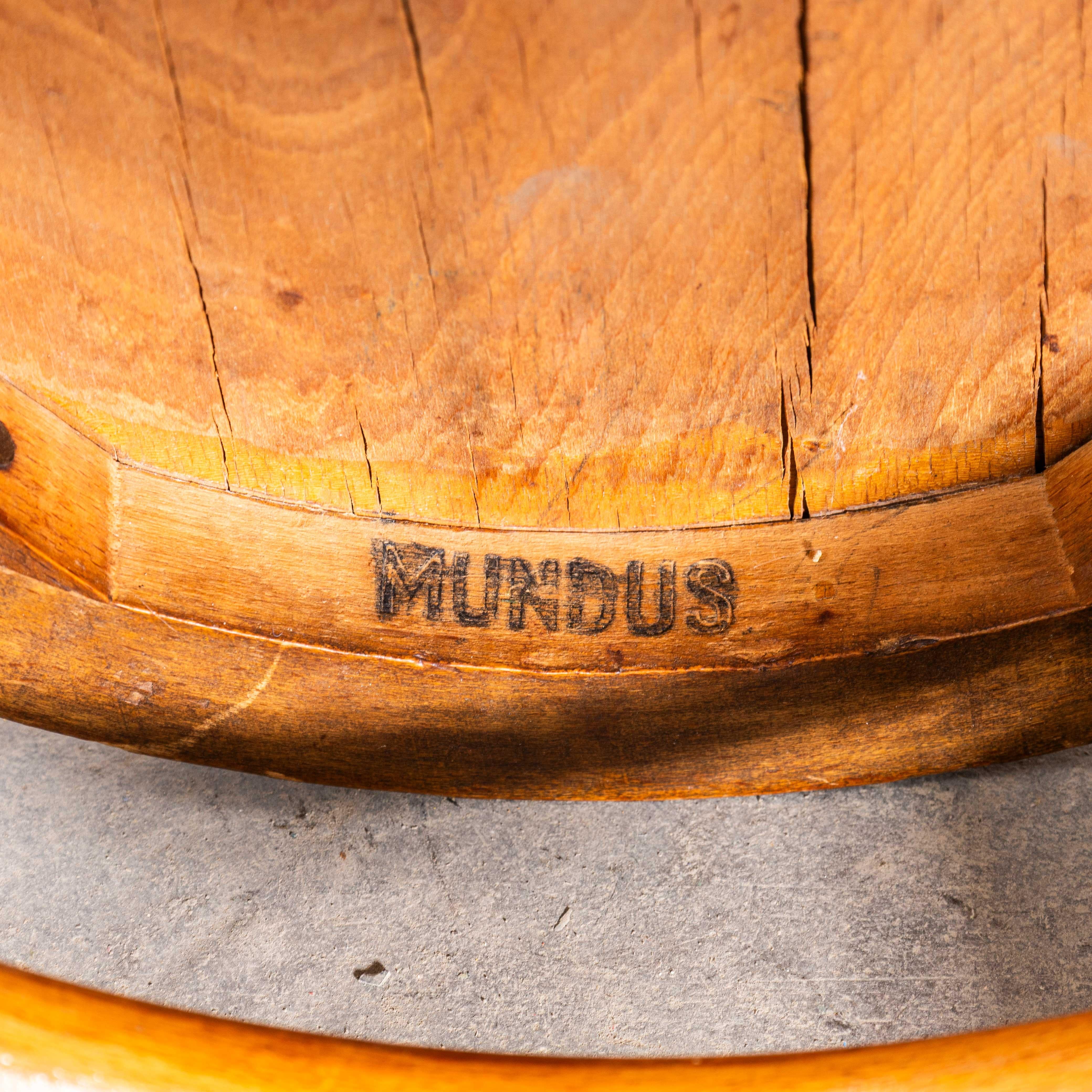 1950's Simple Flower Bud Bentwood Debrecen Dining Chairs - Pair im Angebot 4