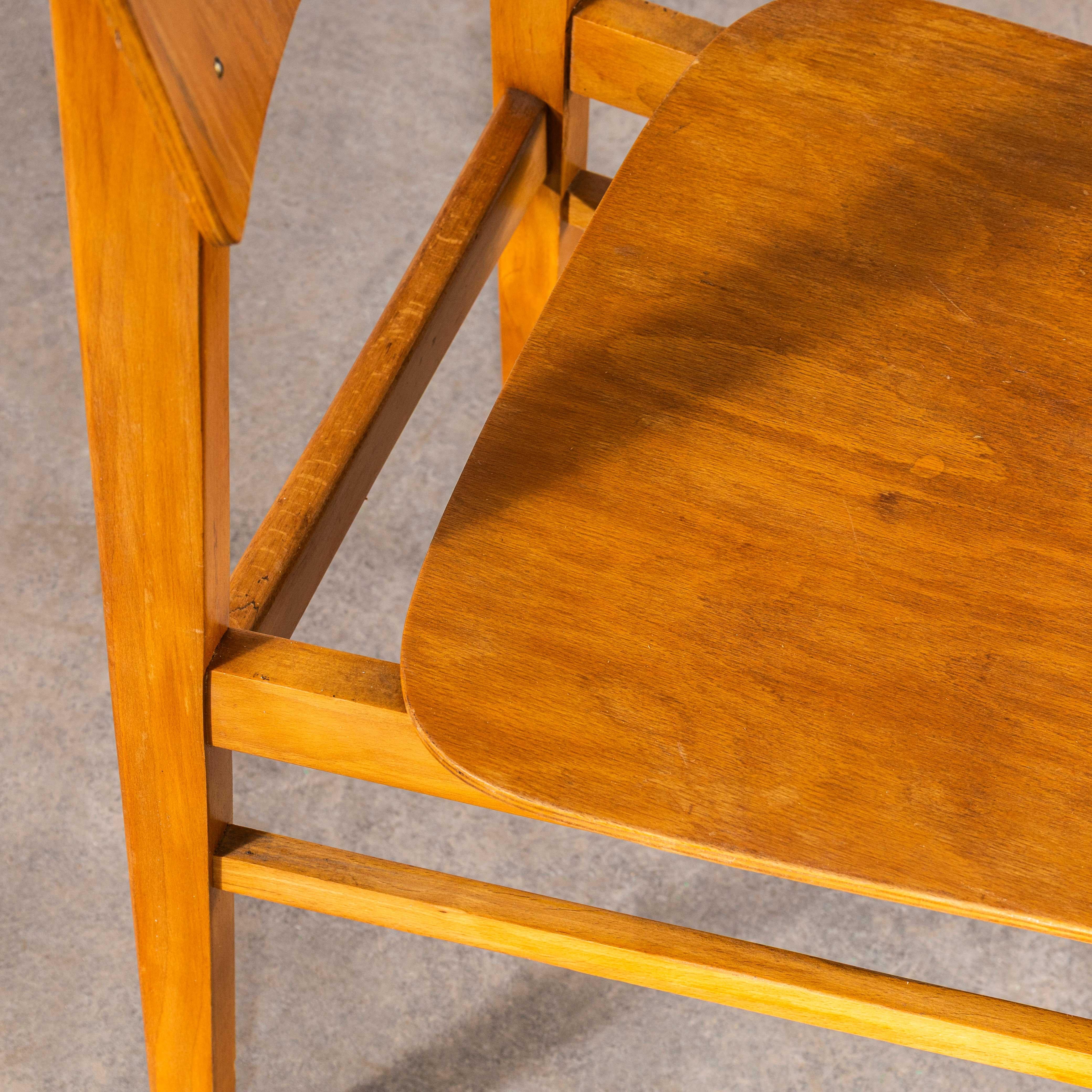 Sedie da pranzo semplici del Mid Century degli anni '50 - Buona quantità disponibile in vendita 3