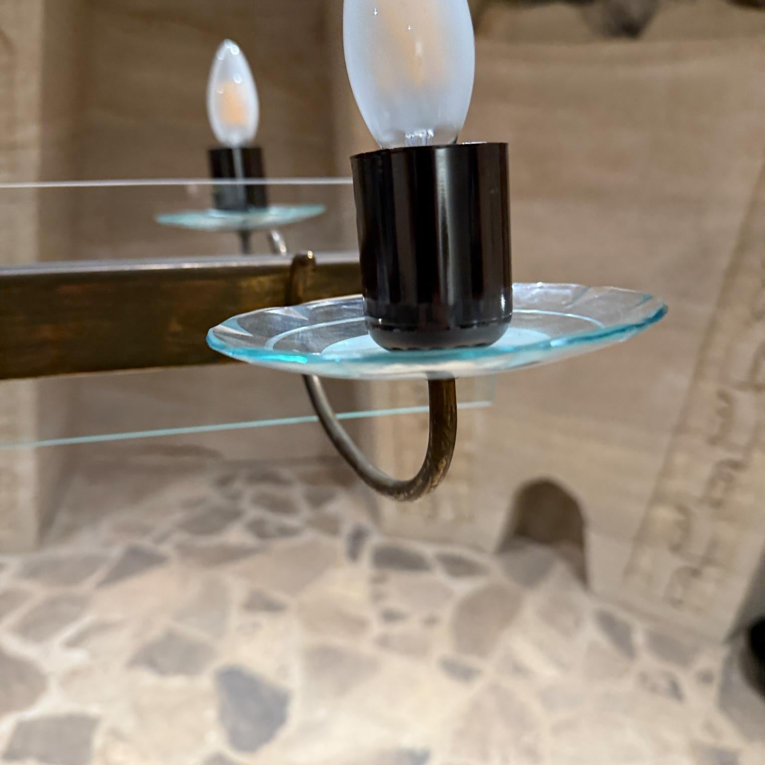 1950er Sechsarmiger Kronleuchter Schwebend Messing Geschliffenes Glas Fontana Arte Italien im Angebot 5