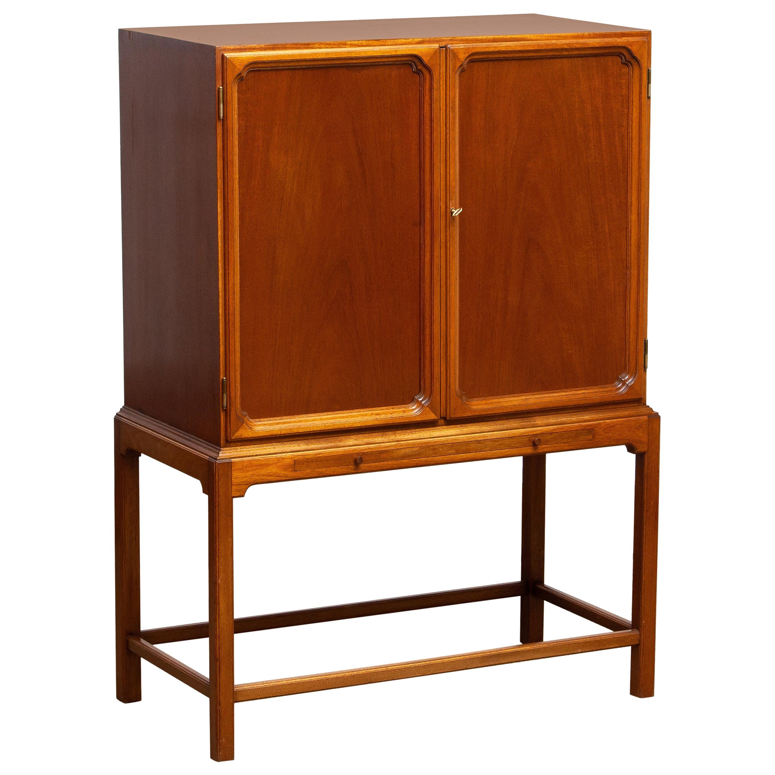 Mid-Century Modern 1950s, Slim Scandinavian Midcentury Mahogany Dry Bar / Luxury Cabinet