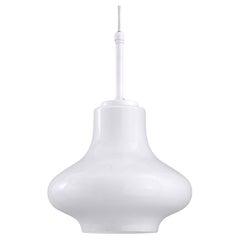 Lampade a sospensione in vetro opalino curvo slovacco degli anni '50