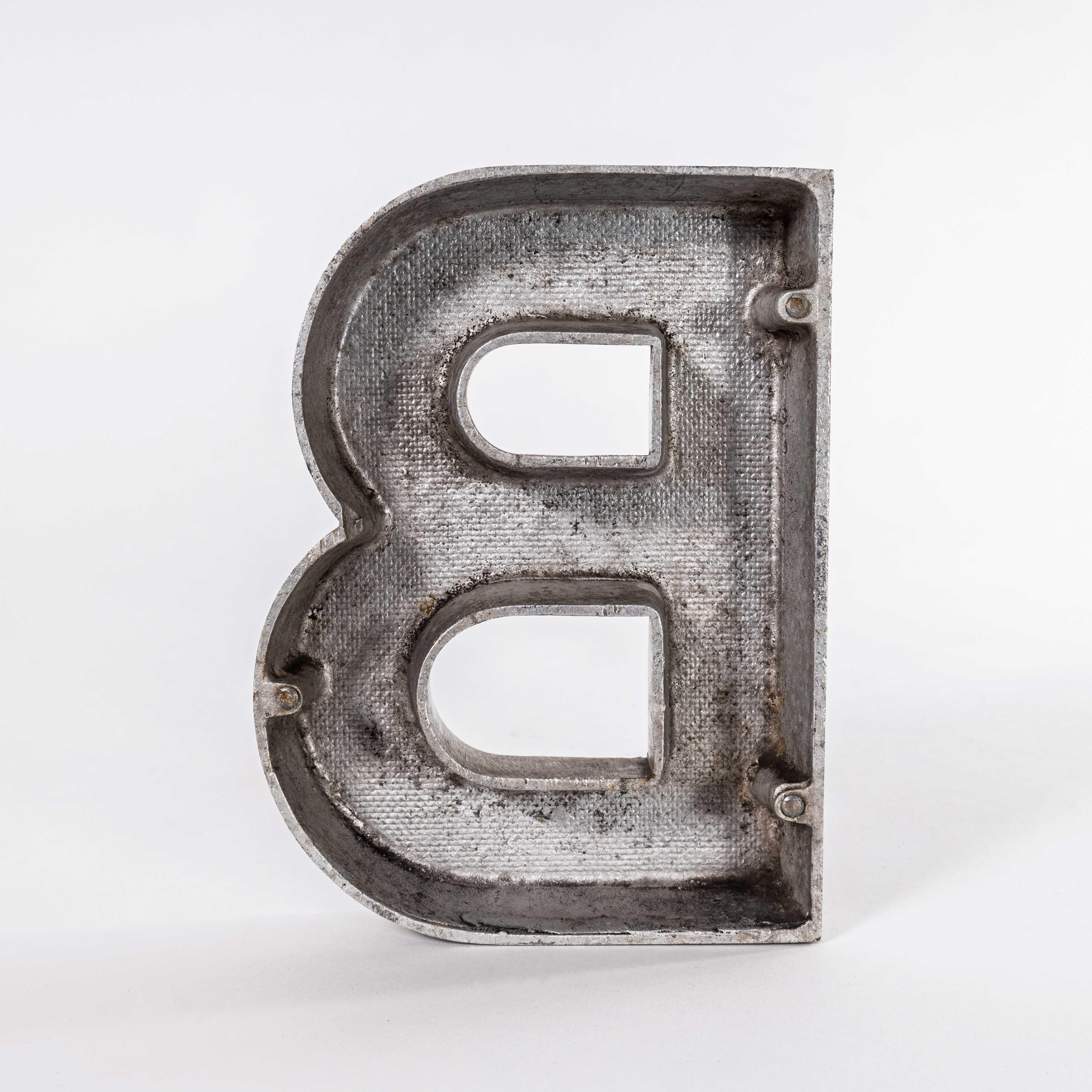 Aluminum 1950's Small Cast Aluminium Sign Letter - B For Sale