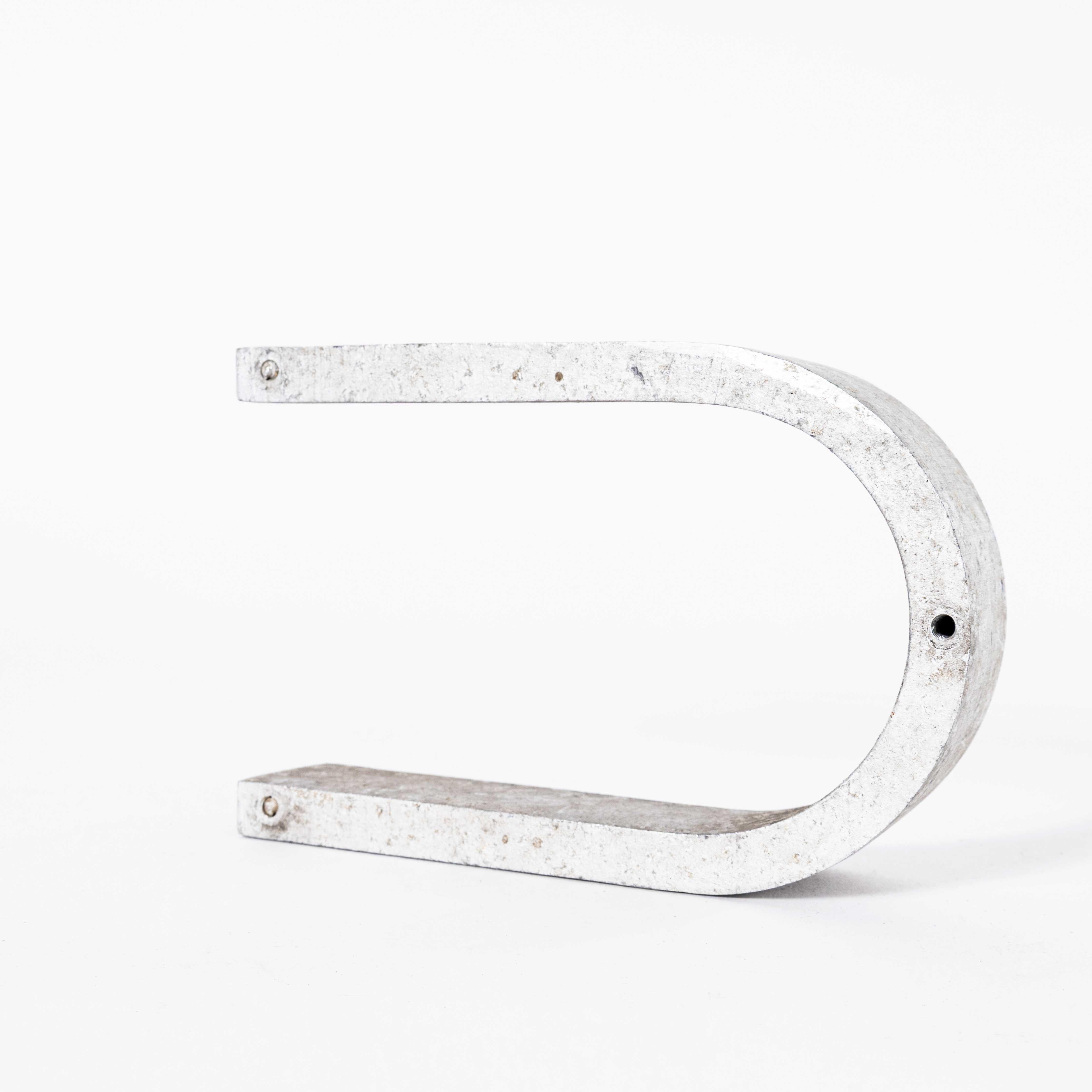 1950's Small Cast Aluminium Sign Letter - U In Good Condition For Sale In Hook, Hampshire