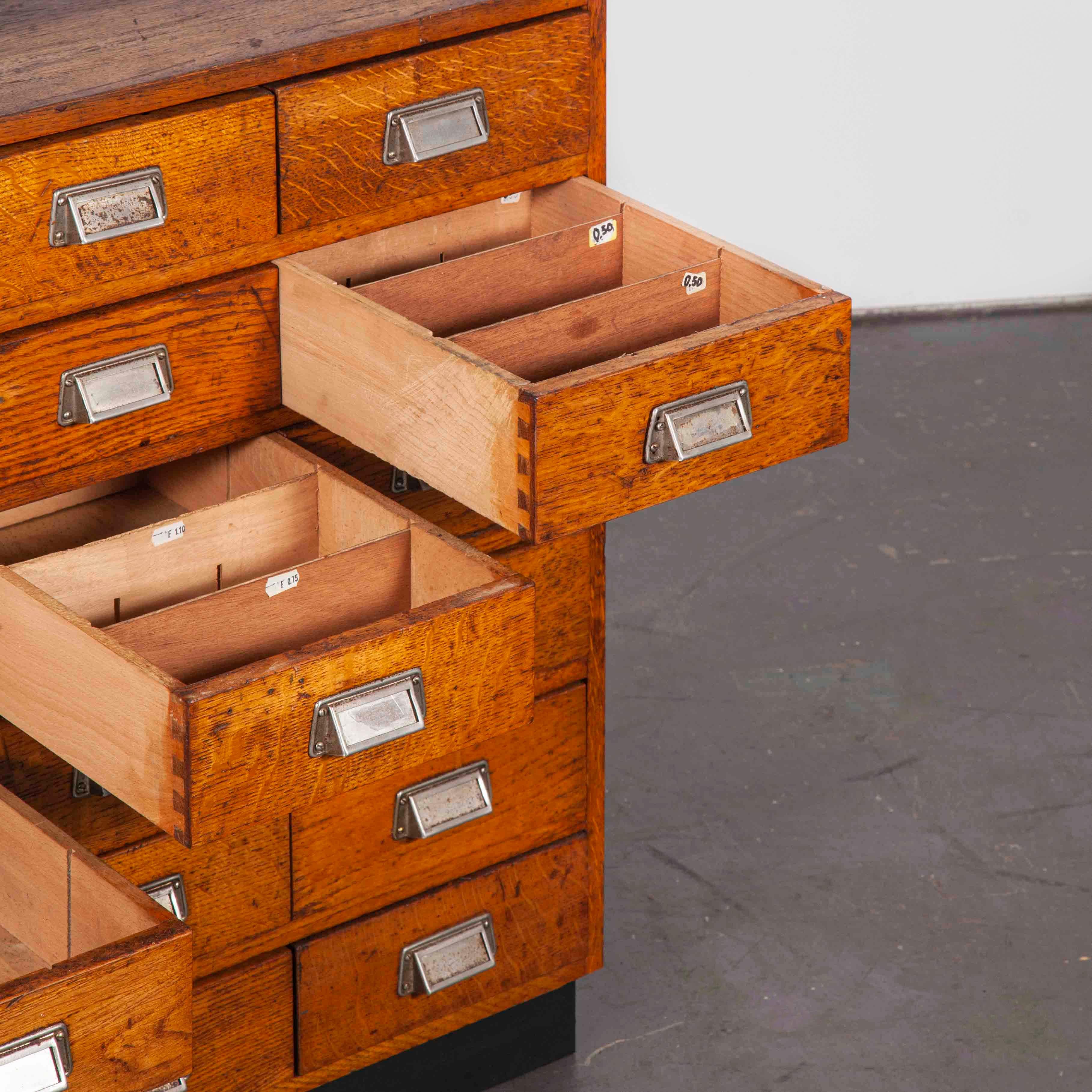 1950s Small Oak Multi Drawer Chest of Drawers 3