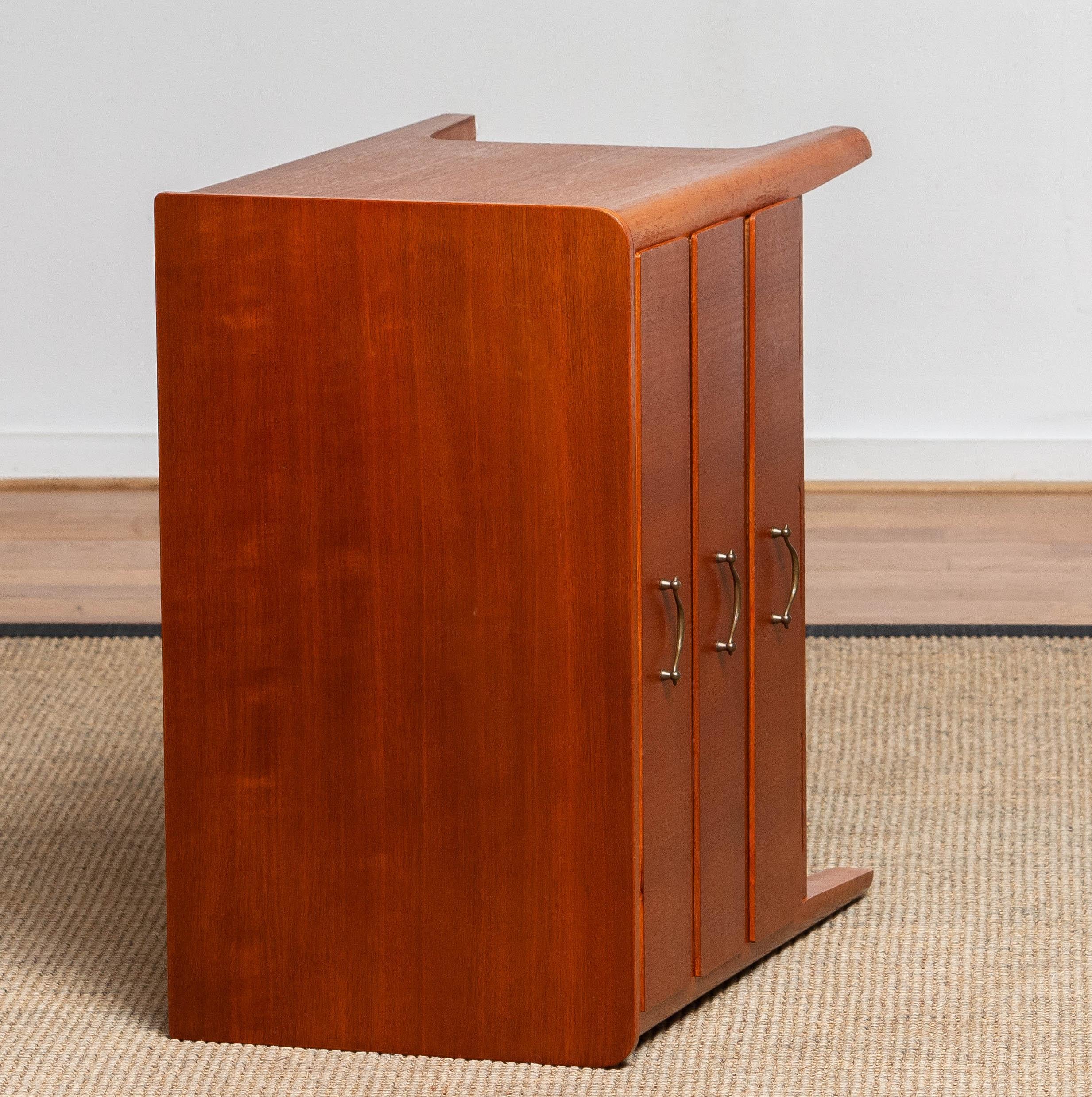 1950's Small Teak Three Drawers Dresser / Cabinet / Telephone Table SMI Marked In Good Condition In Silvolde, Gelderland