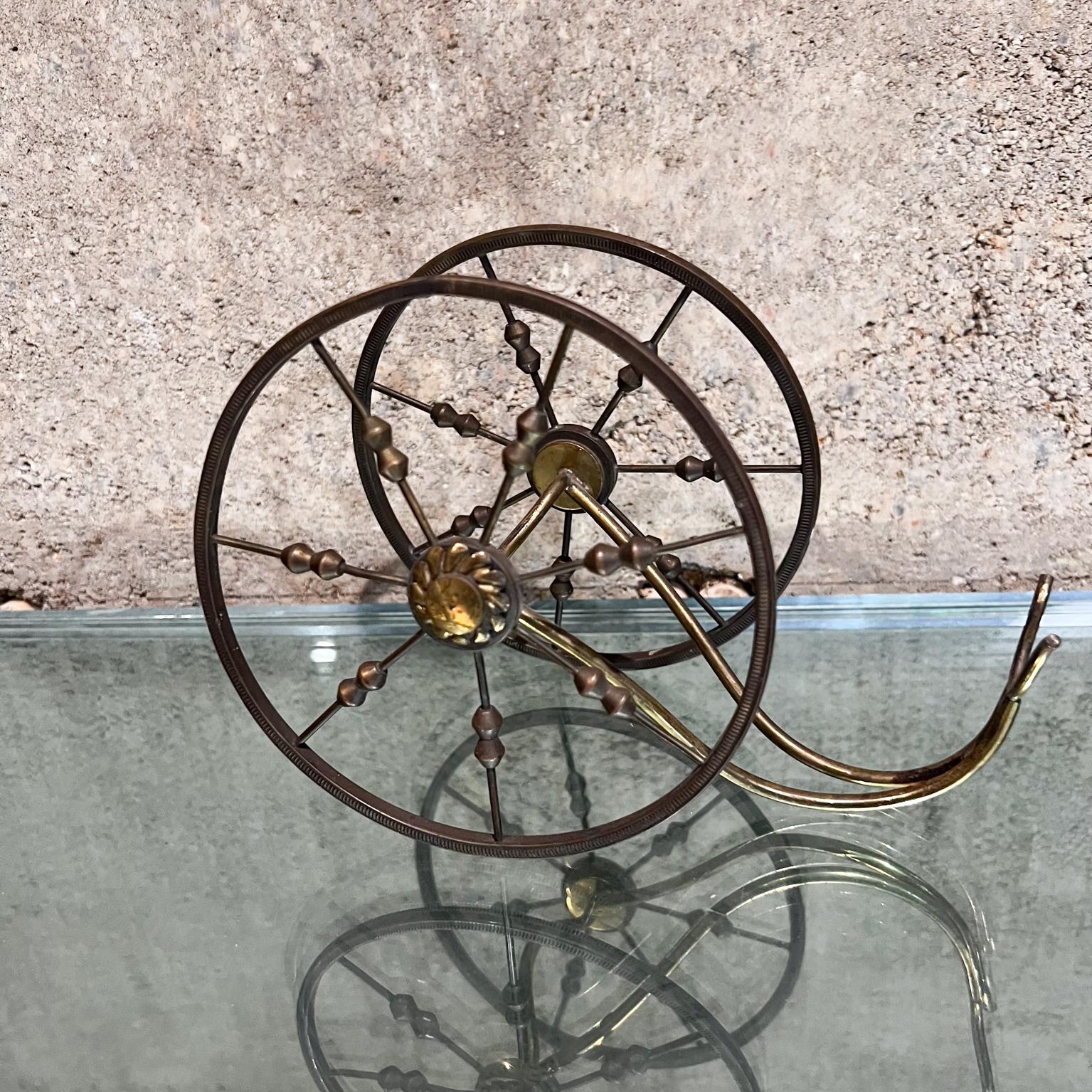 1950s Small Wine Bottle Holder Brass Spoke Wheel made Italy In Good Condition For Sale In Chula Vista, CA