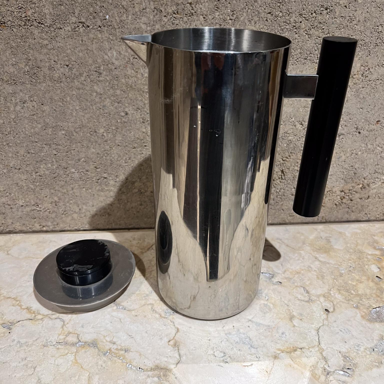 1950s Smith Metal Arts Stainless Modern Pitcher Carafe Buffalo NY en vente 5