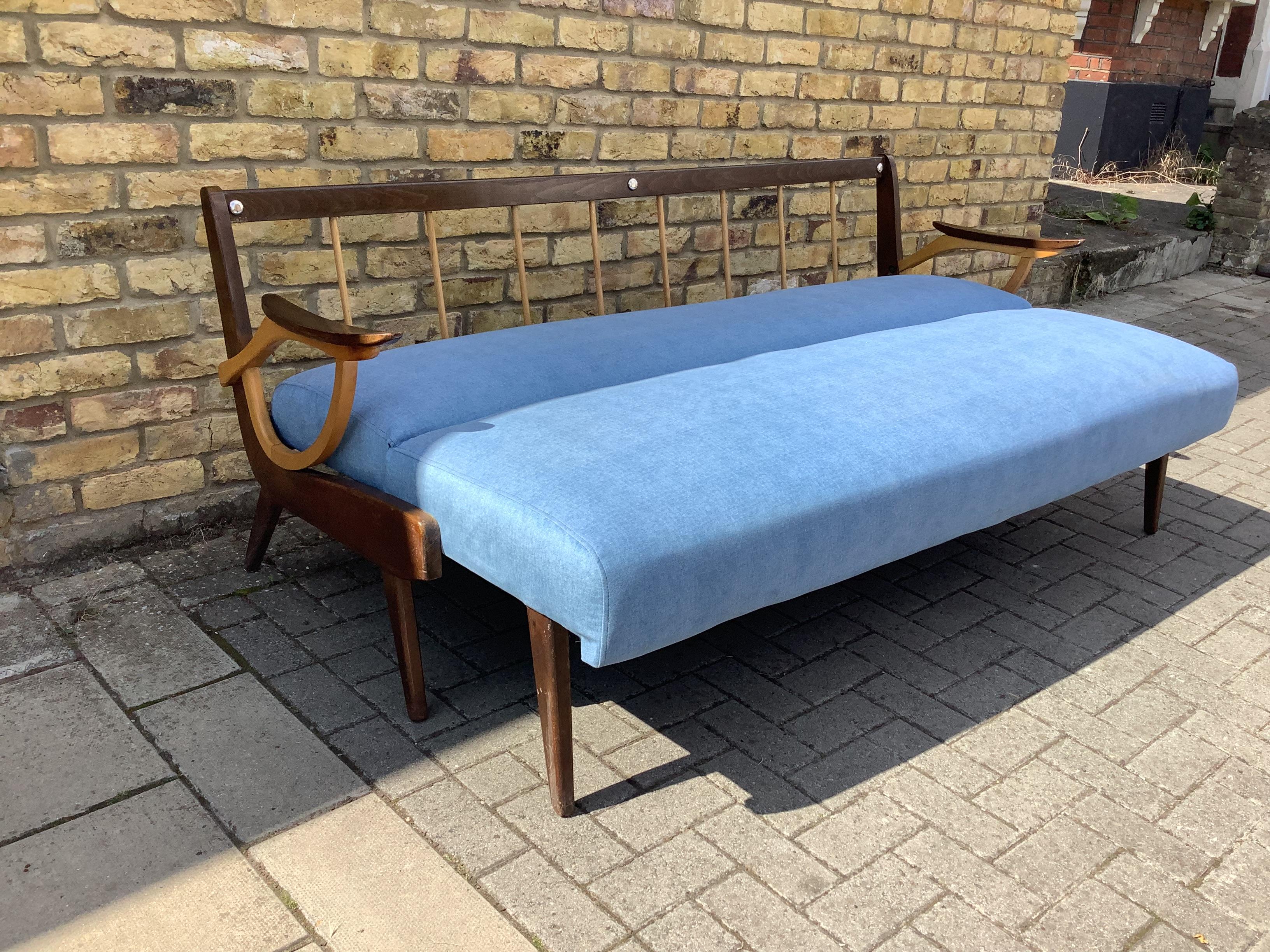 Cotton 1950’s sofa bed/mid century modern daybed For Sale