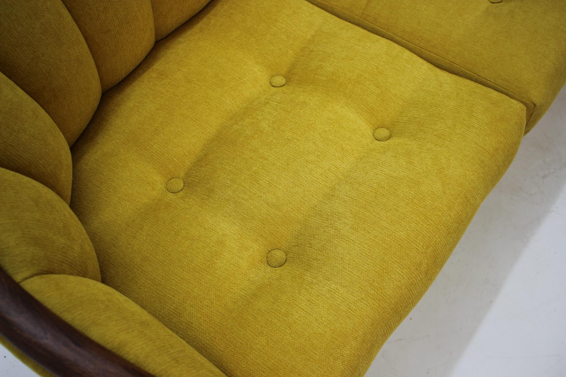 1950s Sofa in the Style of Gio Ponti, Italy 3
