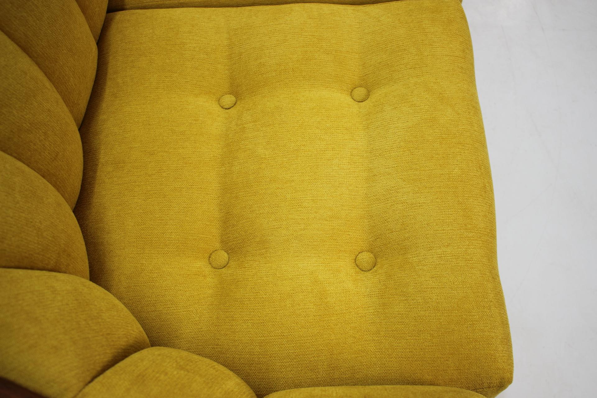 1950s Sofa in the Style of Gio Ponti, Italy 5