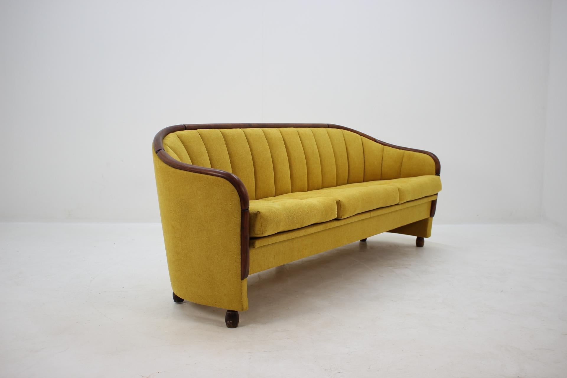 Fabric 1950s Sofa in the Style of Gio Ponti, Italy