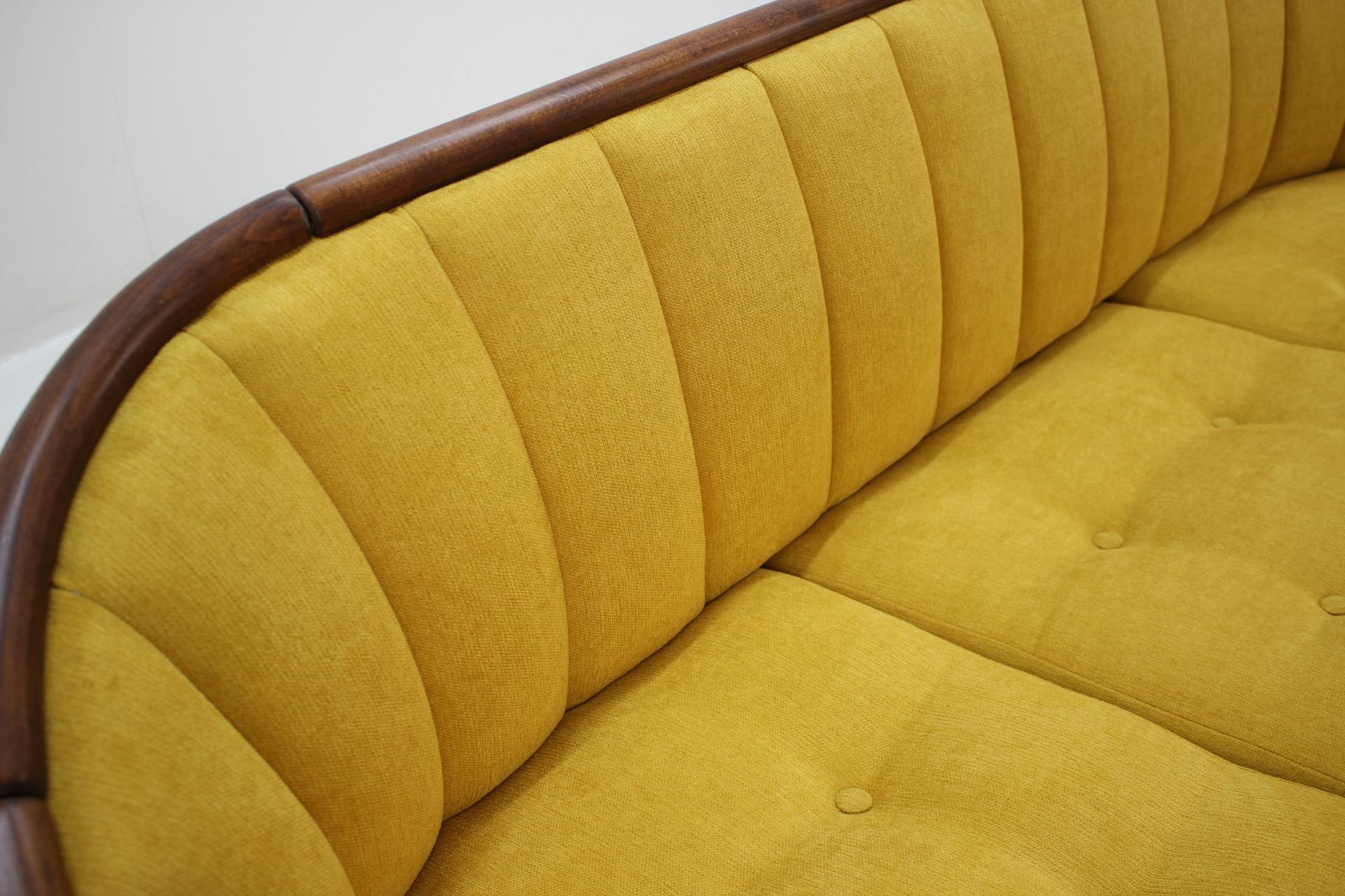 1950s Sofa in the Style of Gio Ponti, Italy 2