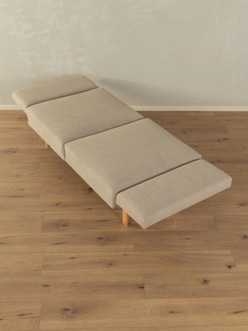 Canapé des années 1950, modèle Stella en vente 5