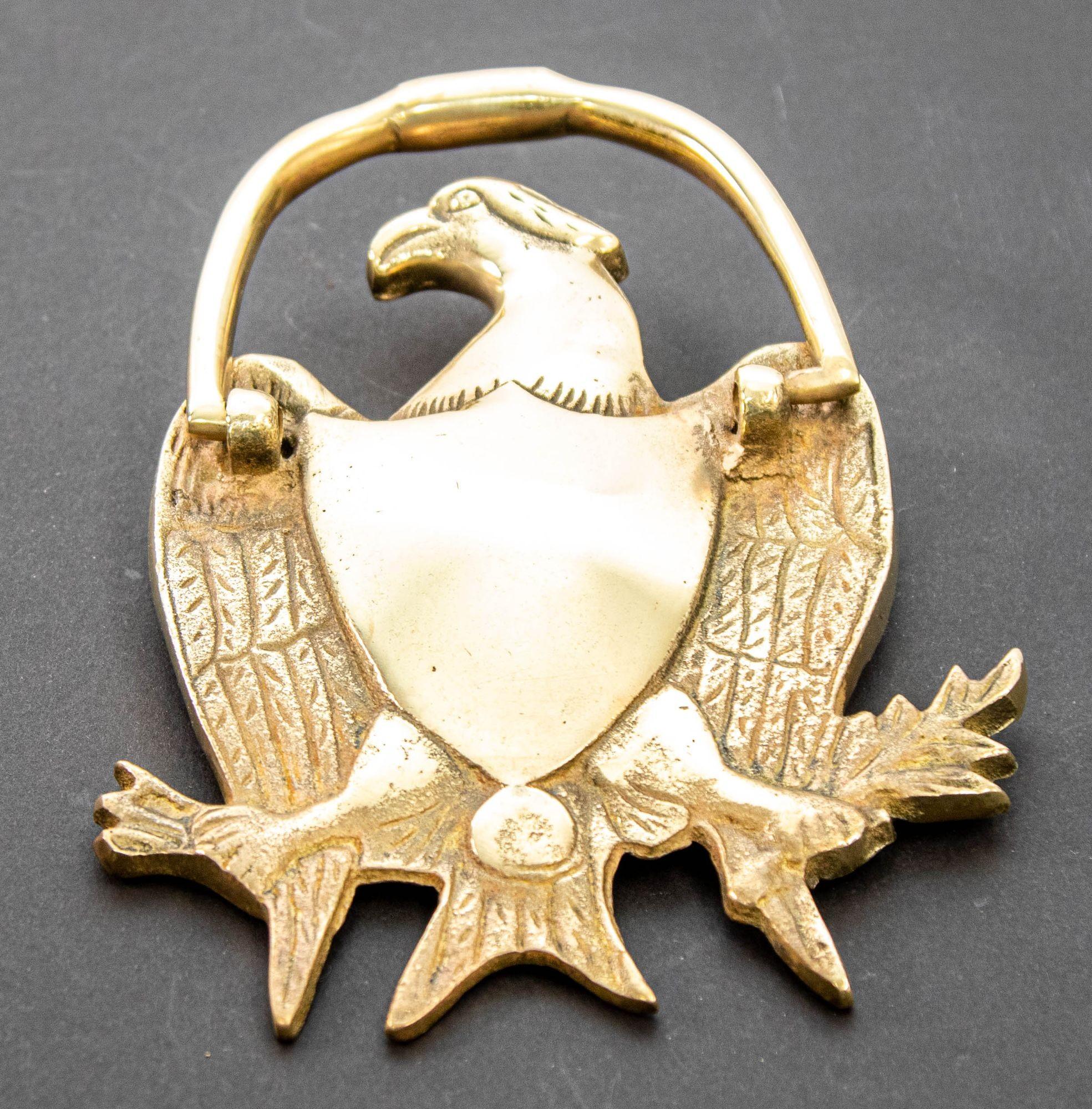 1950s Solid Cast Brass American Federal Eagle Door Knocker In Good Condition For Sale In North Hollywood, CA