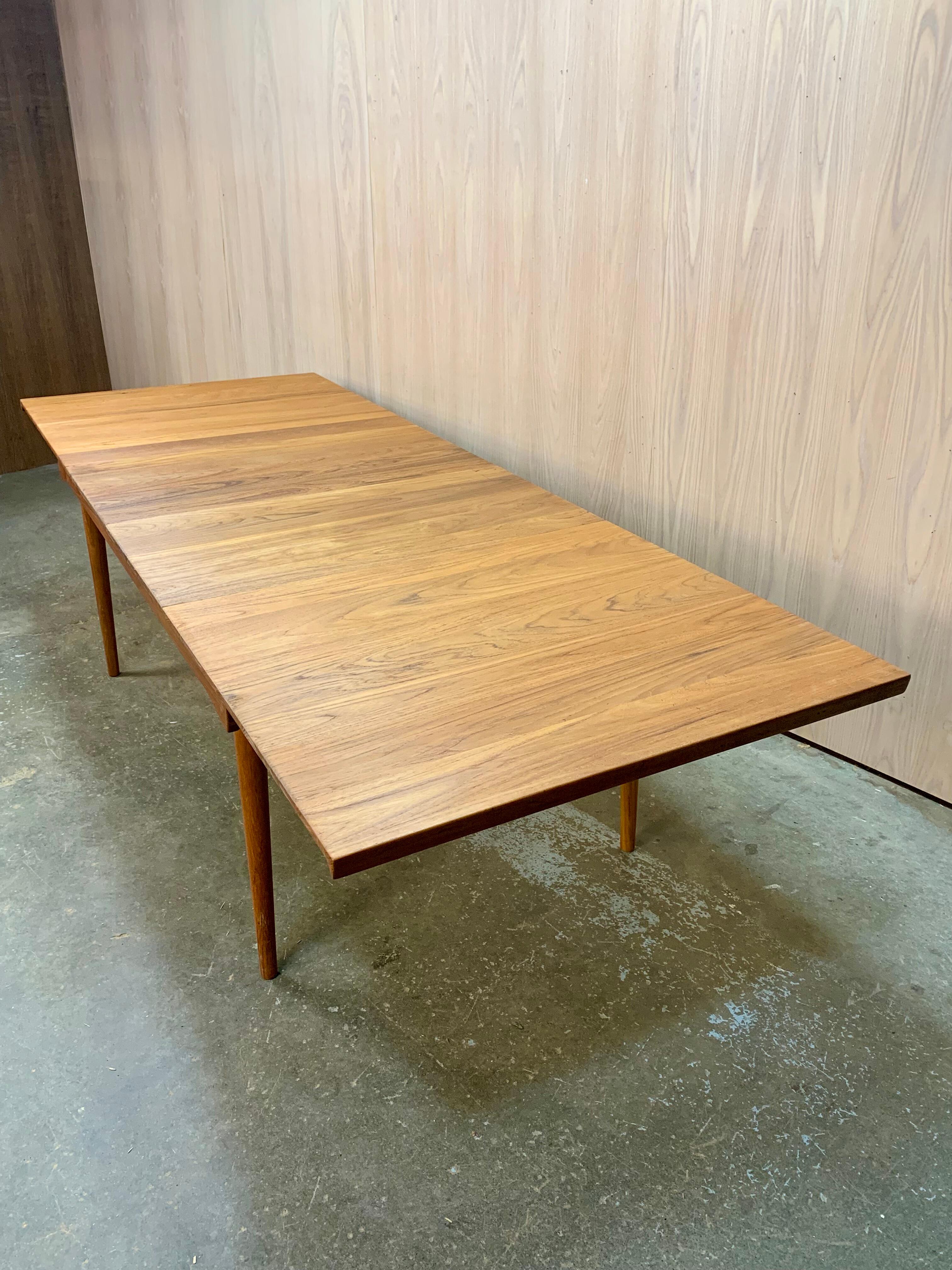 1950s Solid Teak Dining Table by Finn Juhl For Sale 2