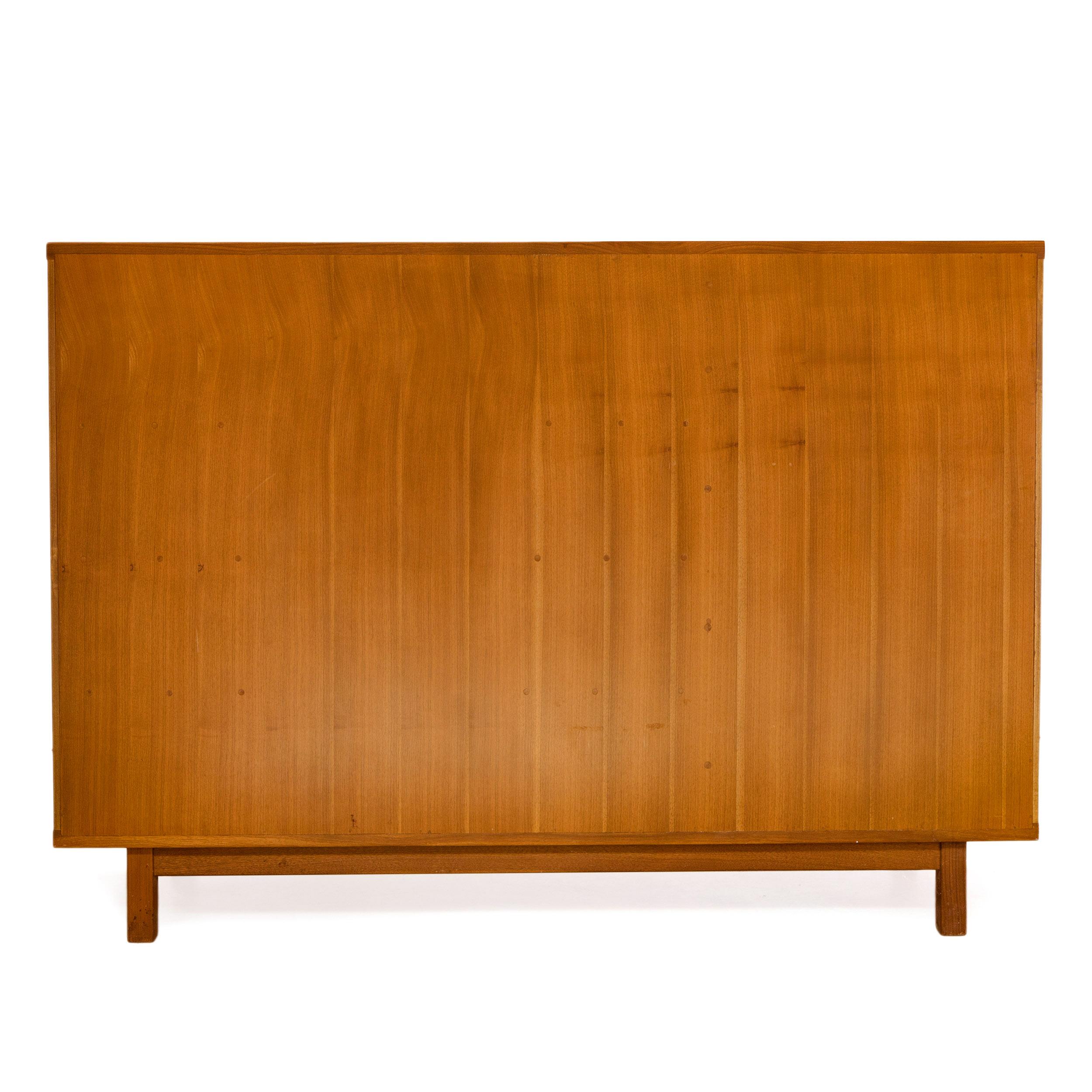 1950s Solid Walnut Dresser by Edward Wormley for Dunbar In Good Condition For Sale In Sagaponack, NY