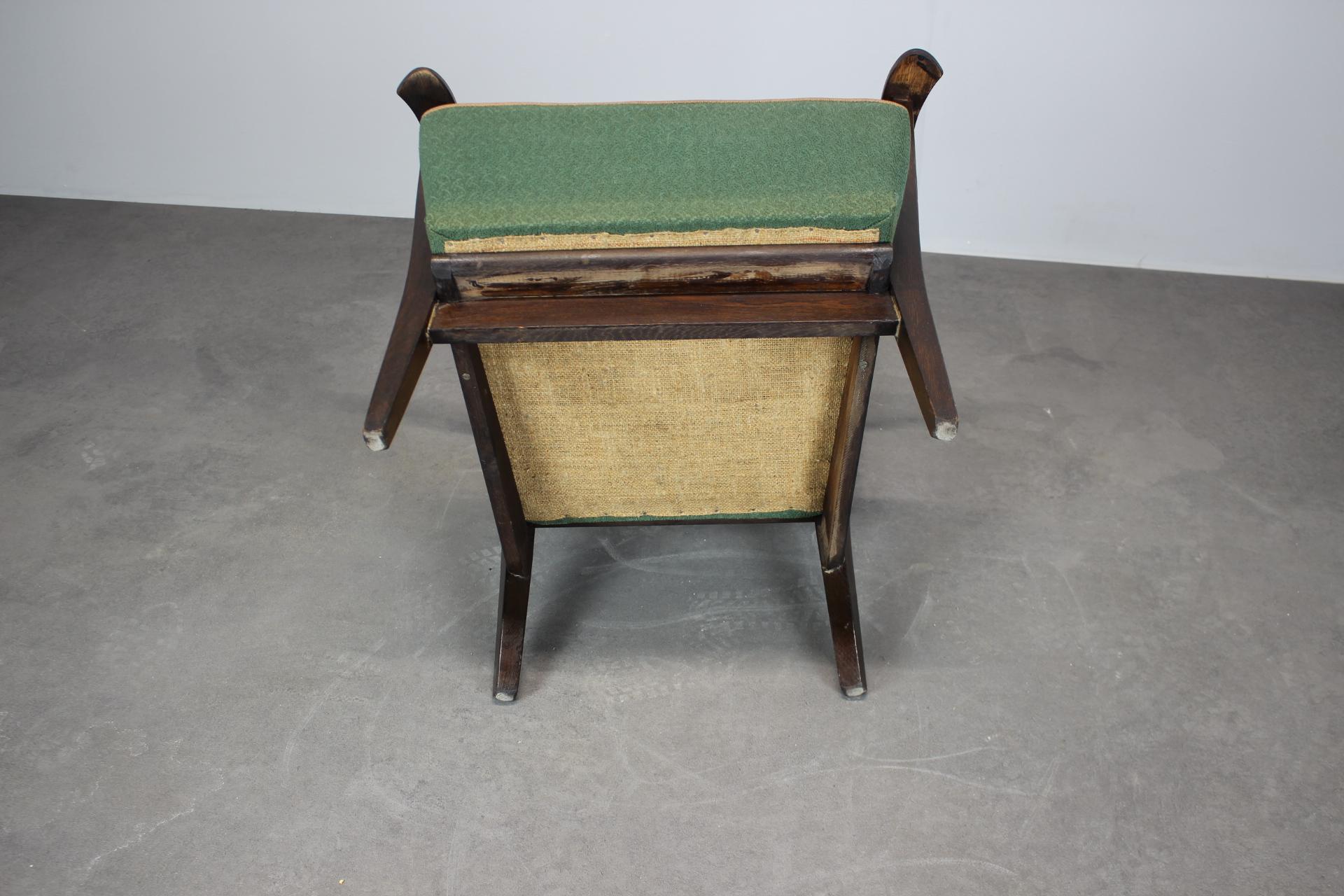 Sillón de madera maciza de los años 50, Checoslovaquia en venta 6