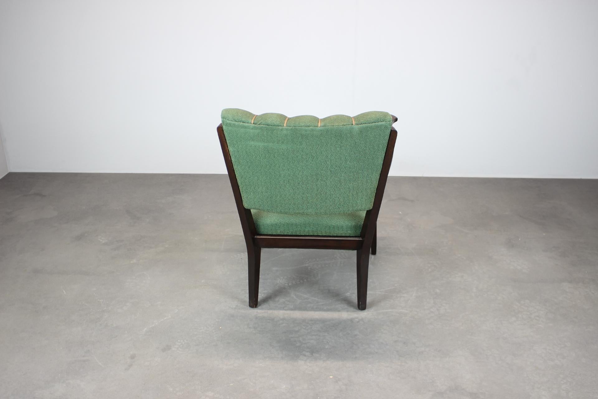 Sillón de madera maciza de los años 50, Checoslovaquia en venta 2