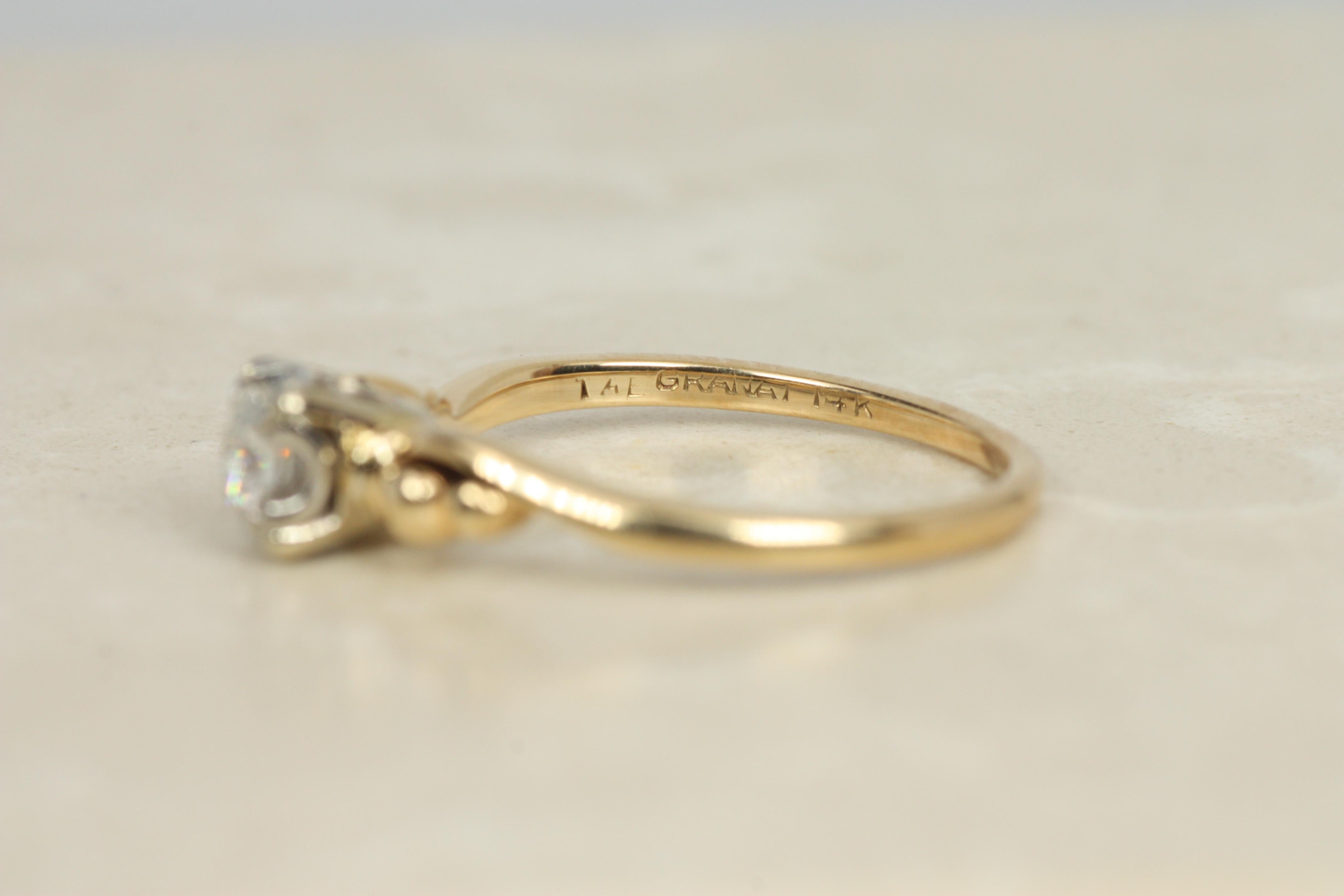 1950s Solitaire Diamond Engagement Ring – 0.15ct Round Diamond Mid-Century Ring en vente 1