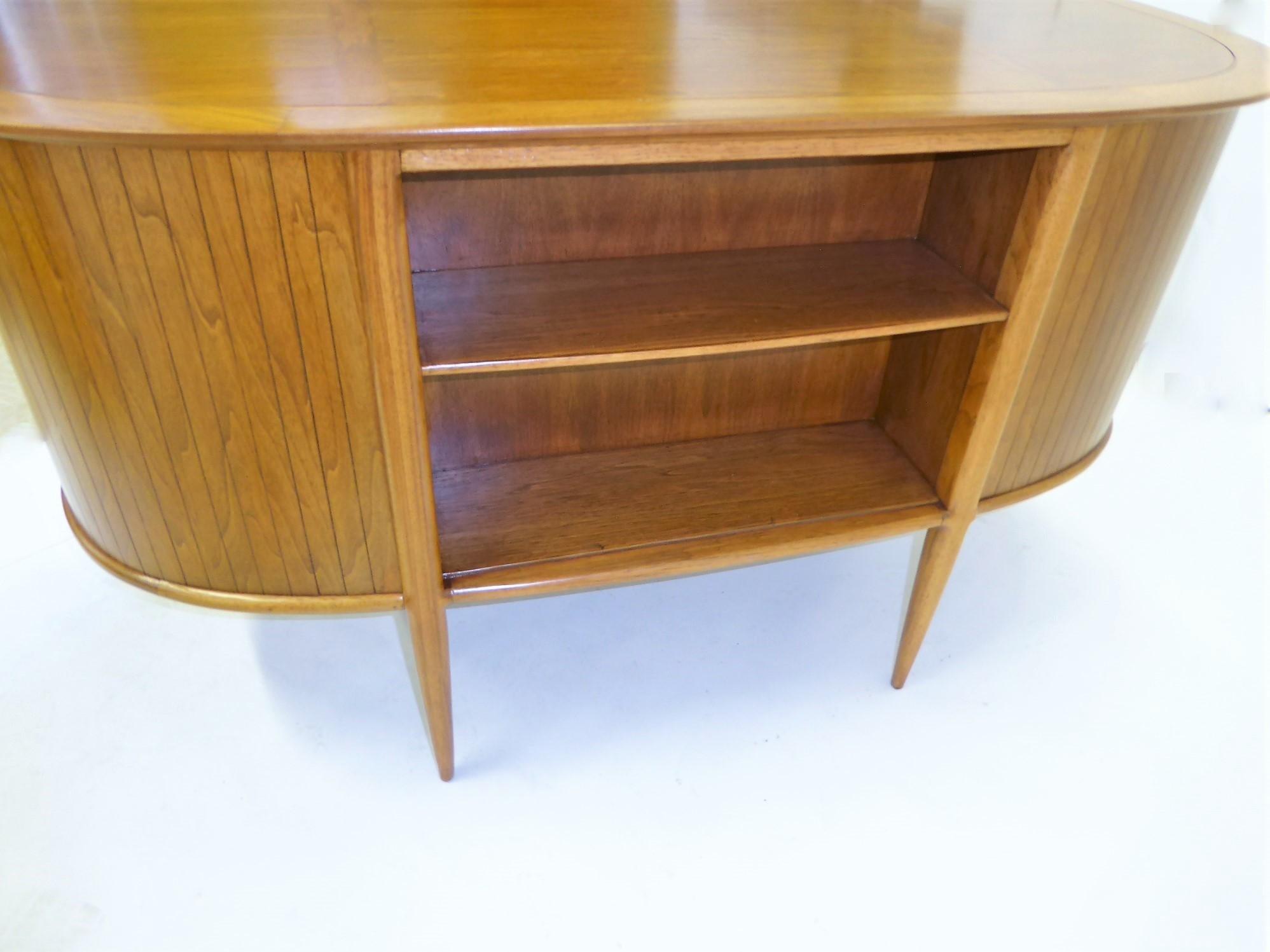 1950s Sophisticates Walnut Desk by John Lubberts & Lambert Mulder for Tomlinson 1