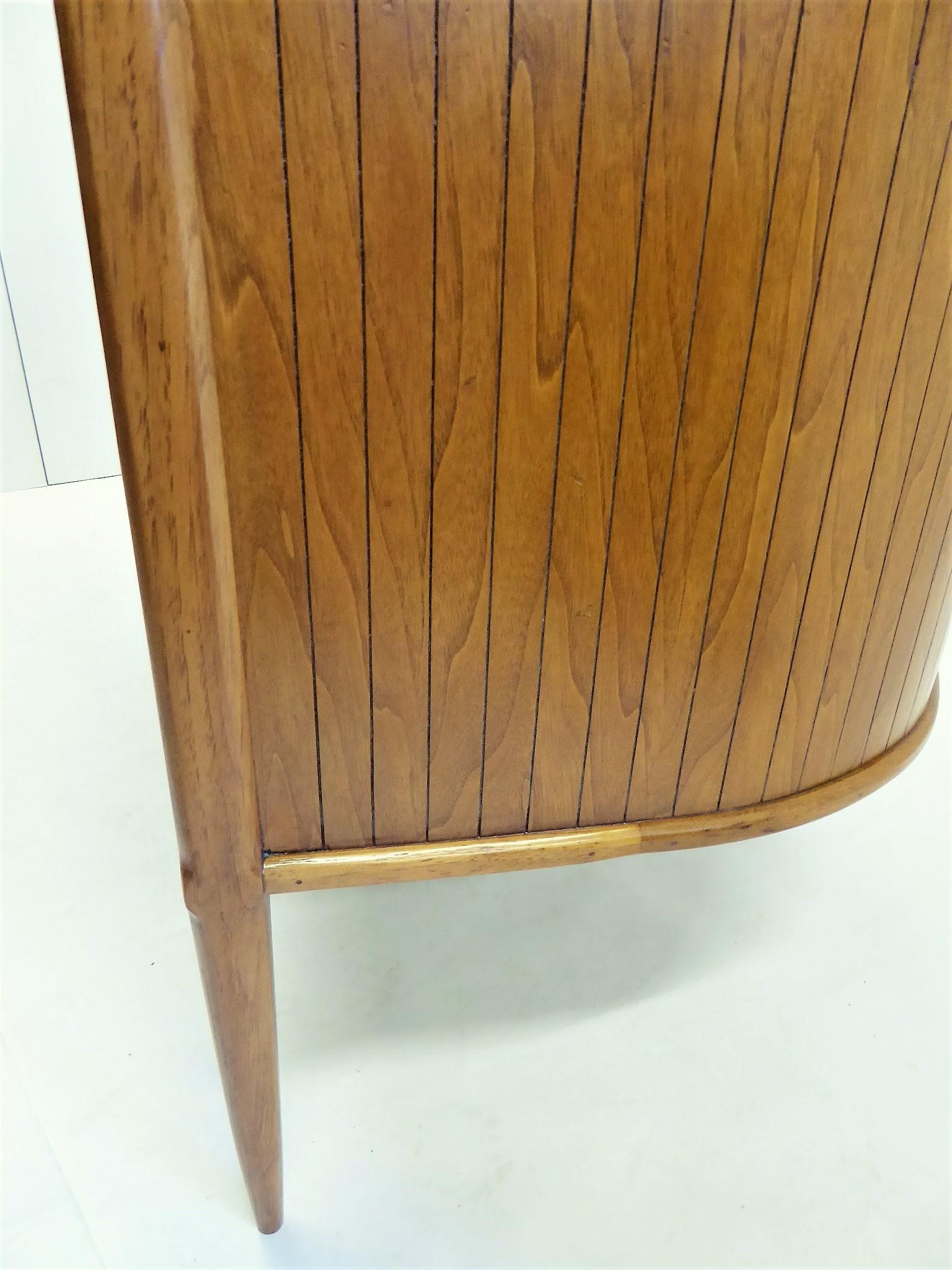 1950s Sophisticates Walnut Desk by John Lubberts & Lambert Mulder for Tomlinson 3