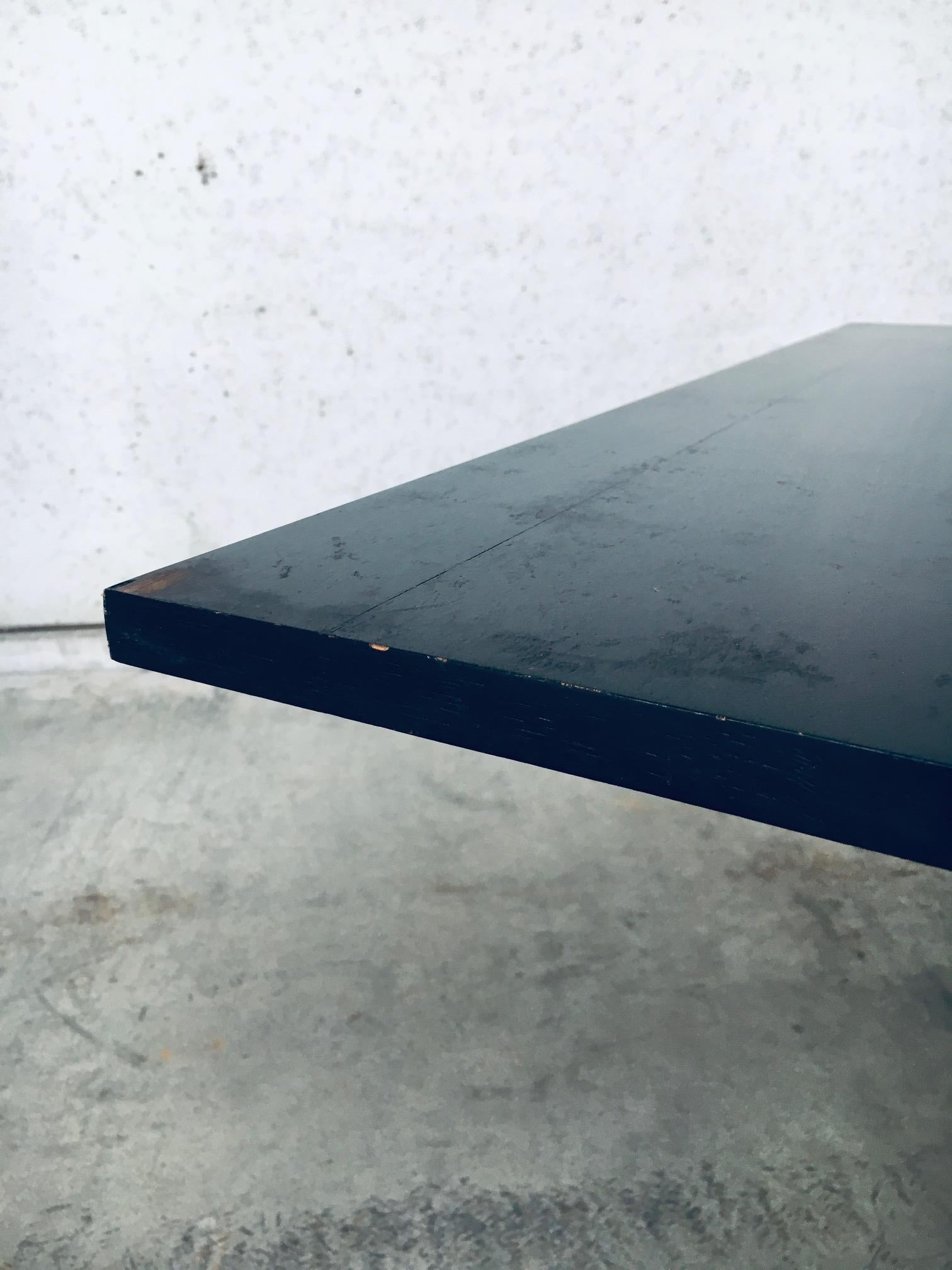 1950's Space Age Design Extendable Dining Table For Sale 5