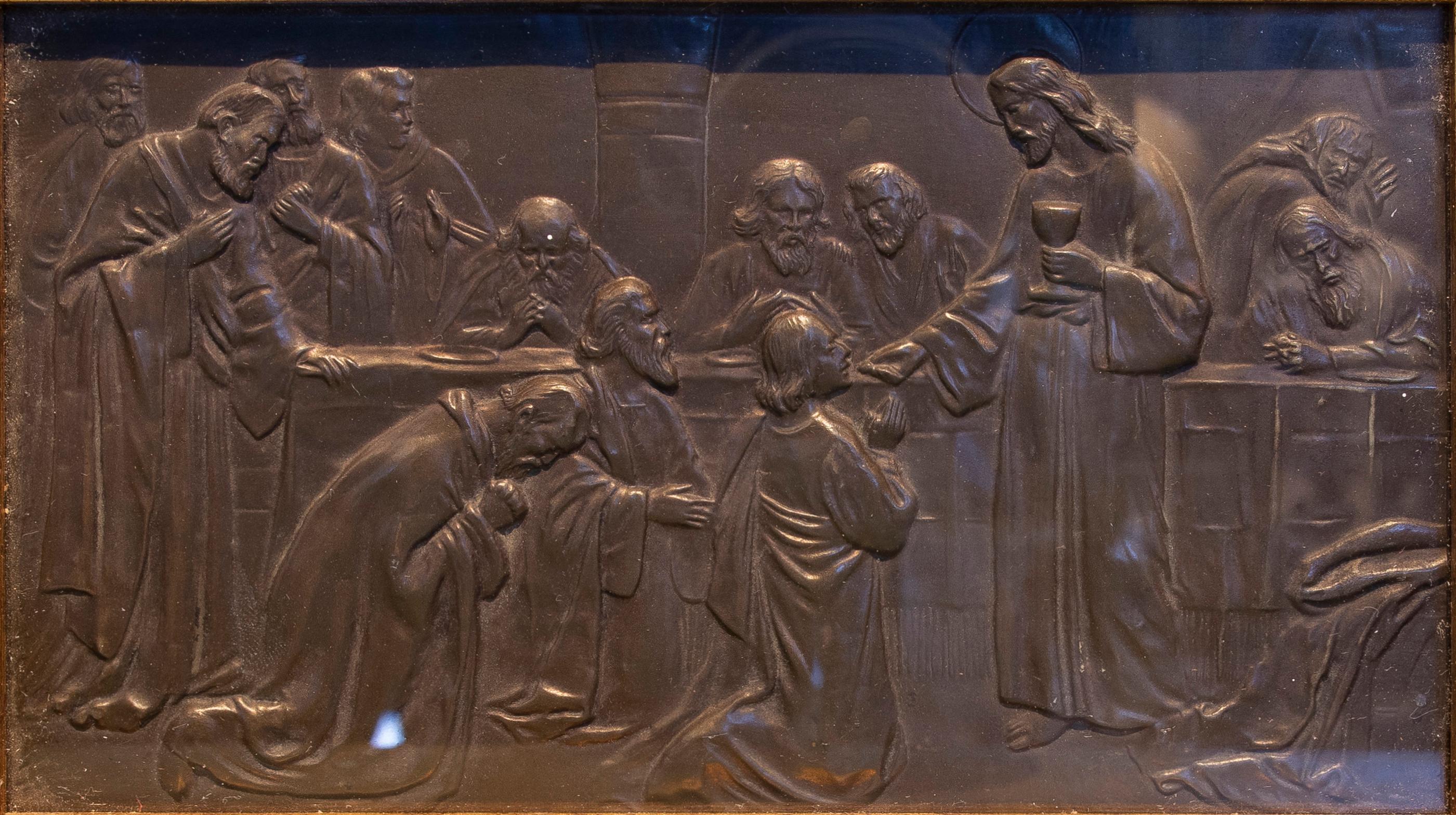 Vintage 1950s Spanish framed repoussé hammered low-relief scene of Jesus Christ giving communion.