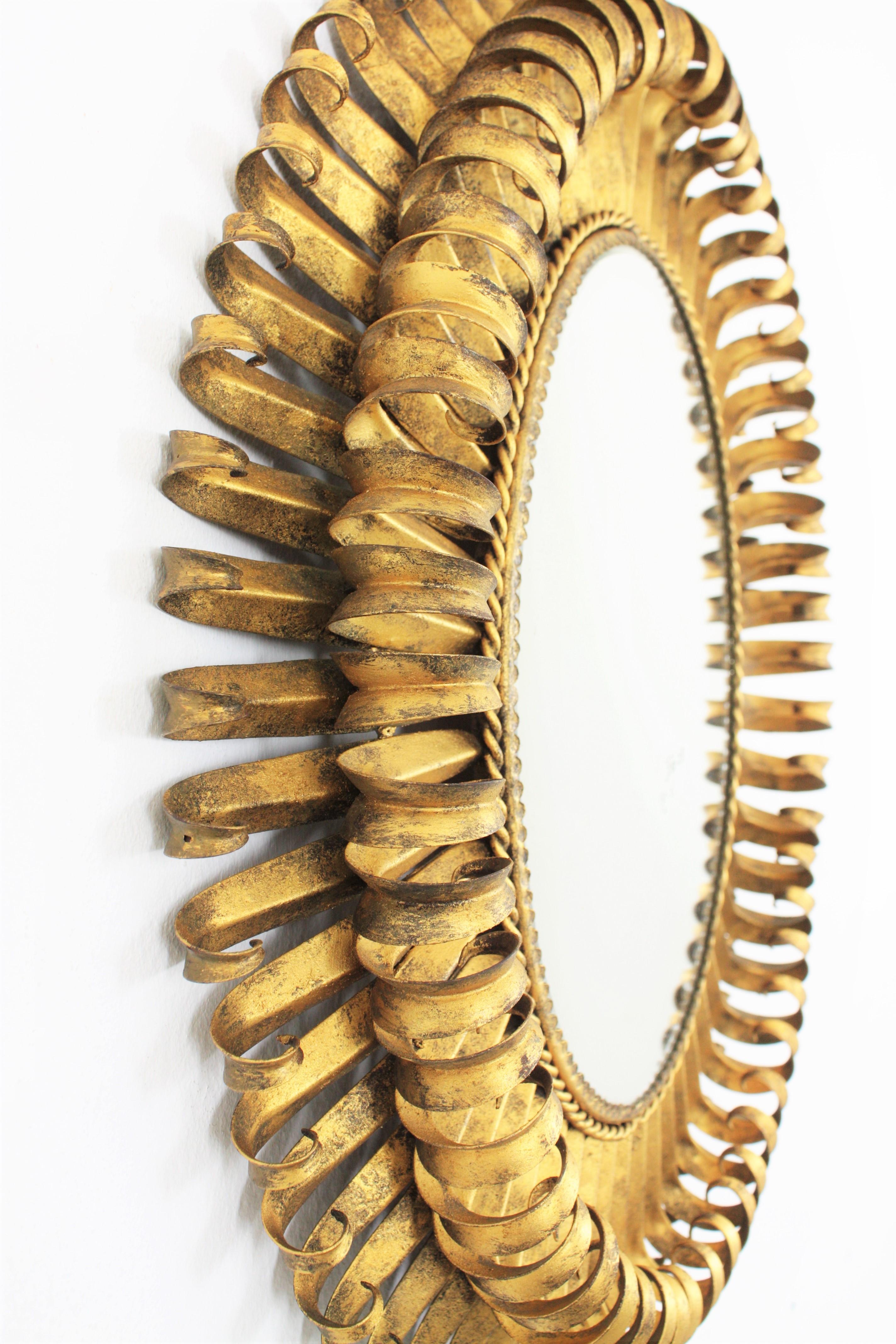20th Century 1950s Spanish Brutalist Hammered Gilt Metal Eyelash Oval Sunburst Mirror 