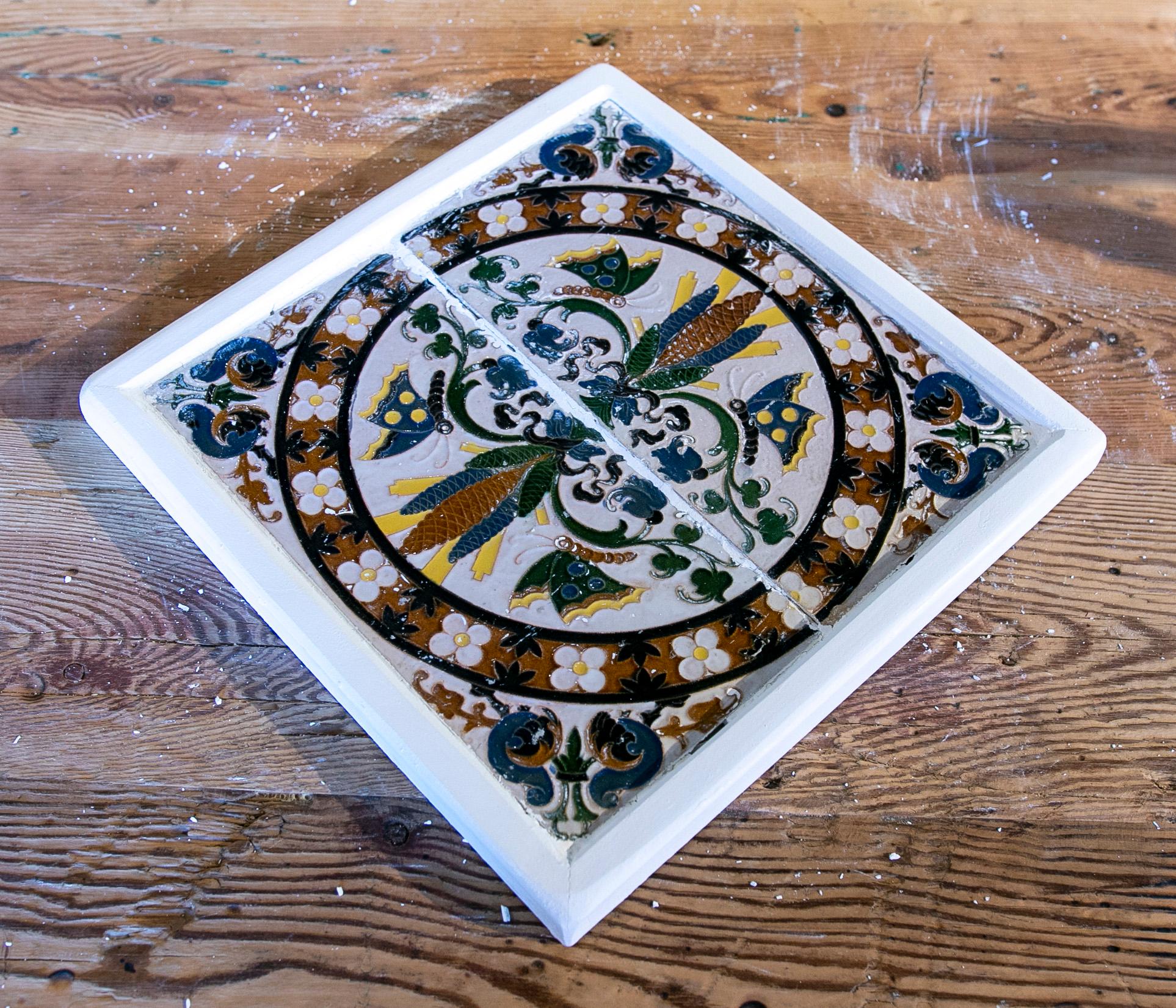 Teja Decorativa Española de los Años 50 Enmarcada en Madera de Diferentes Colores en venta 6