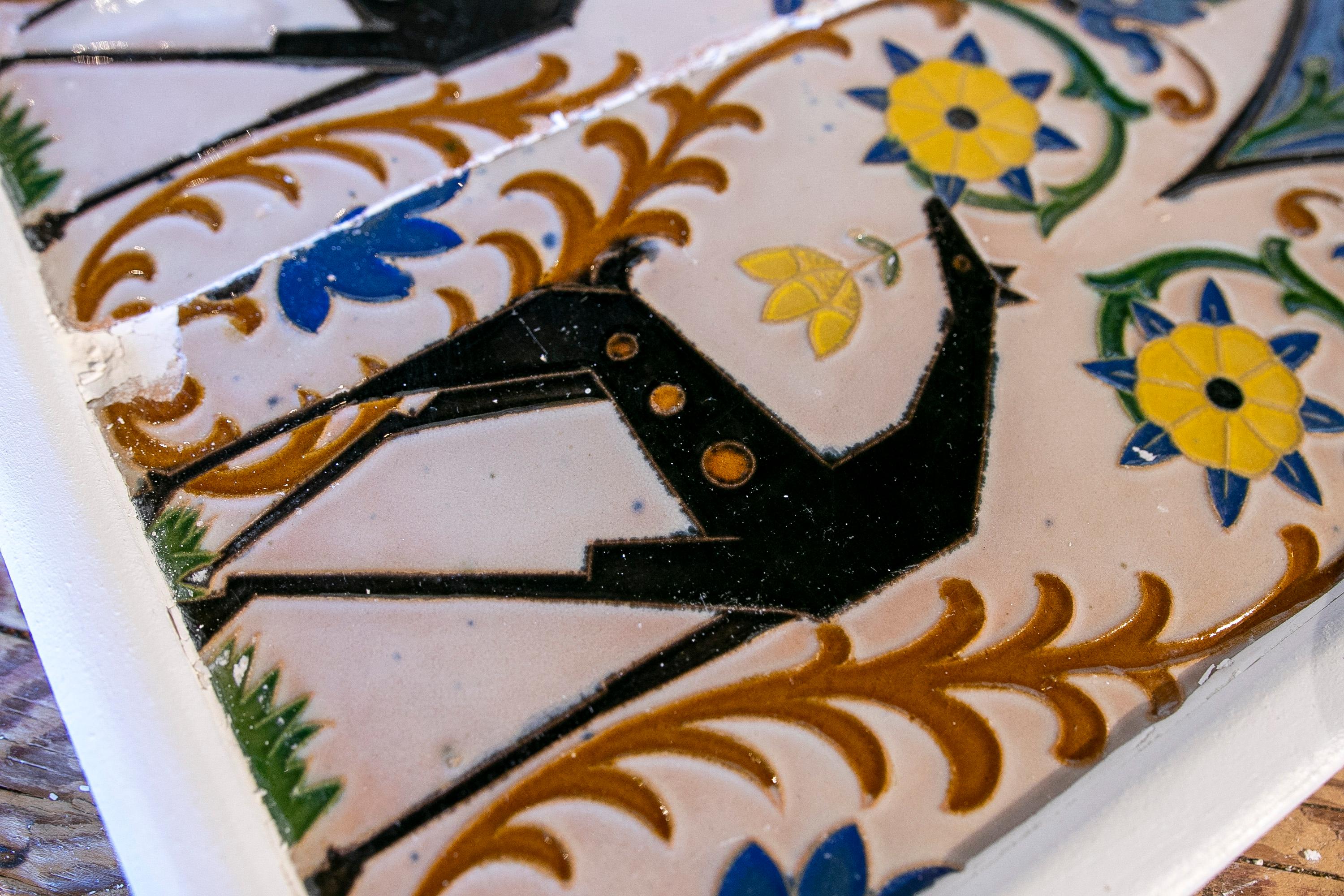 Carreau décoratif espagnol des années 1950 encadré dans du bois de différentes couleurs en vente 8