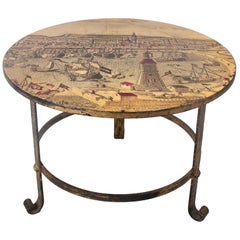 Table ronde espagnole en fer des années 1950 avec scène portuaire médiévale