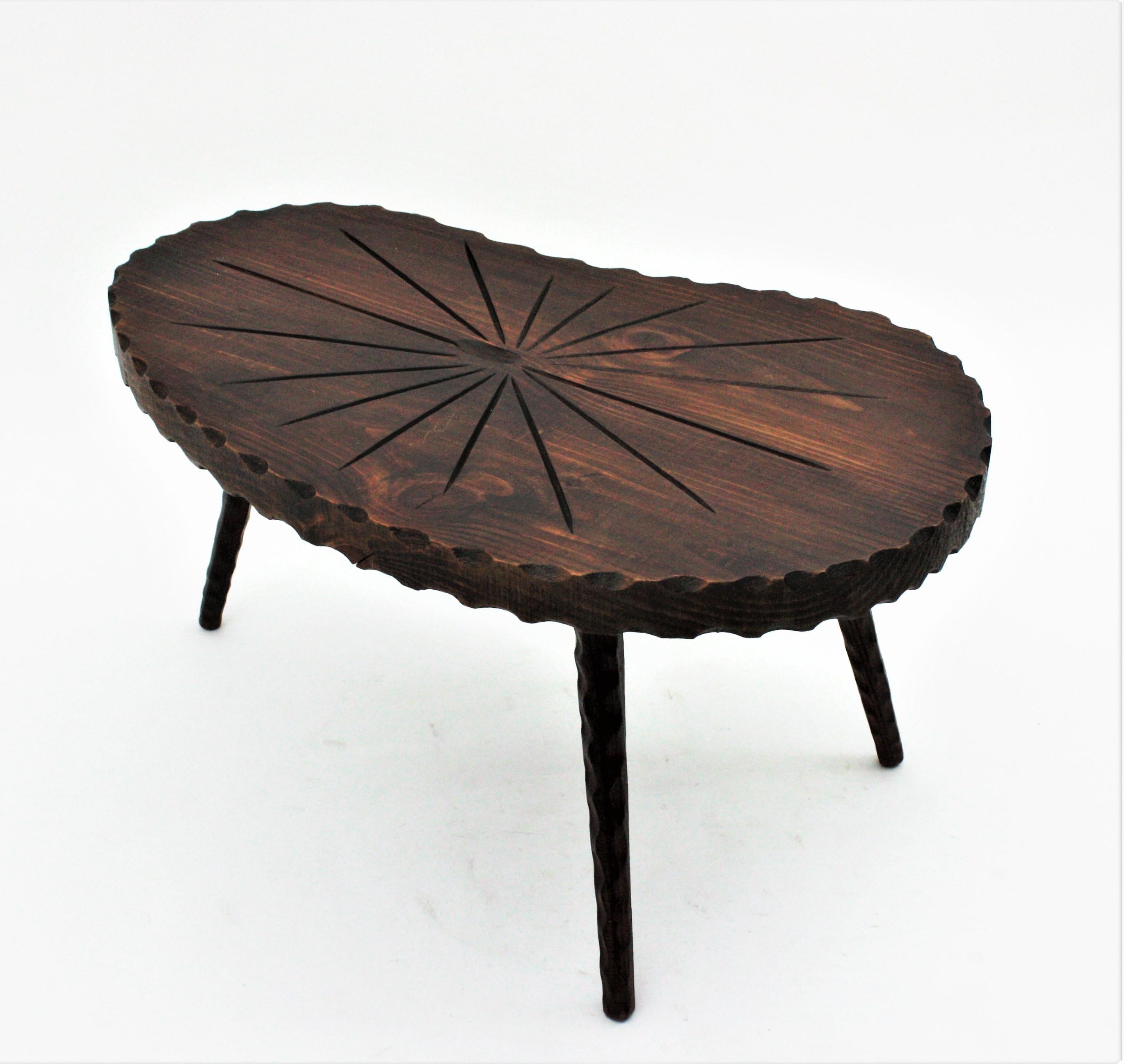 1950s Spanish Kidney Coffee Table in Carved Wood For Sale 12