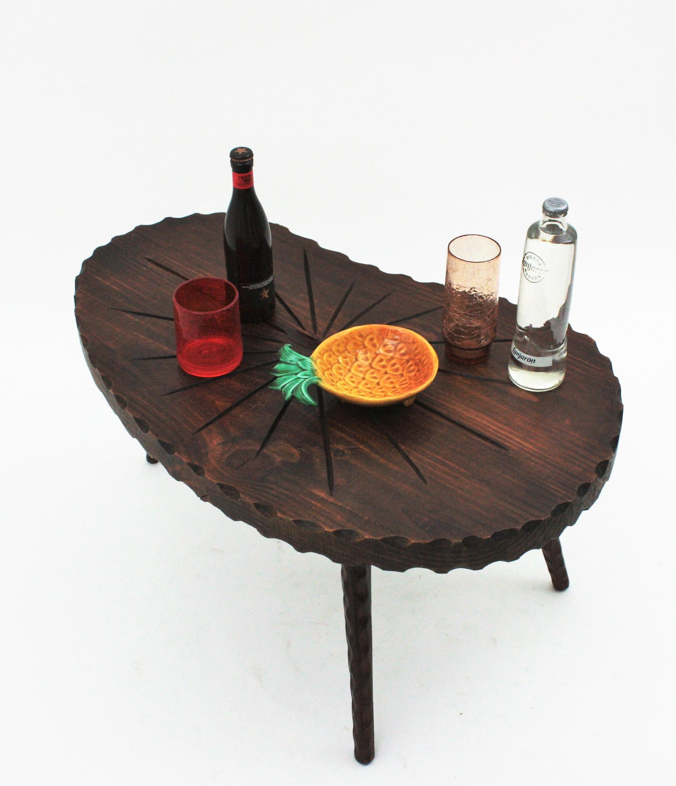 1950s Spanish Kidney Coffee Table in Carved Wood For Sale 14