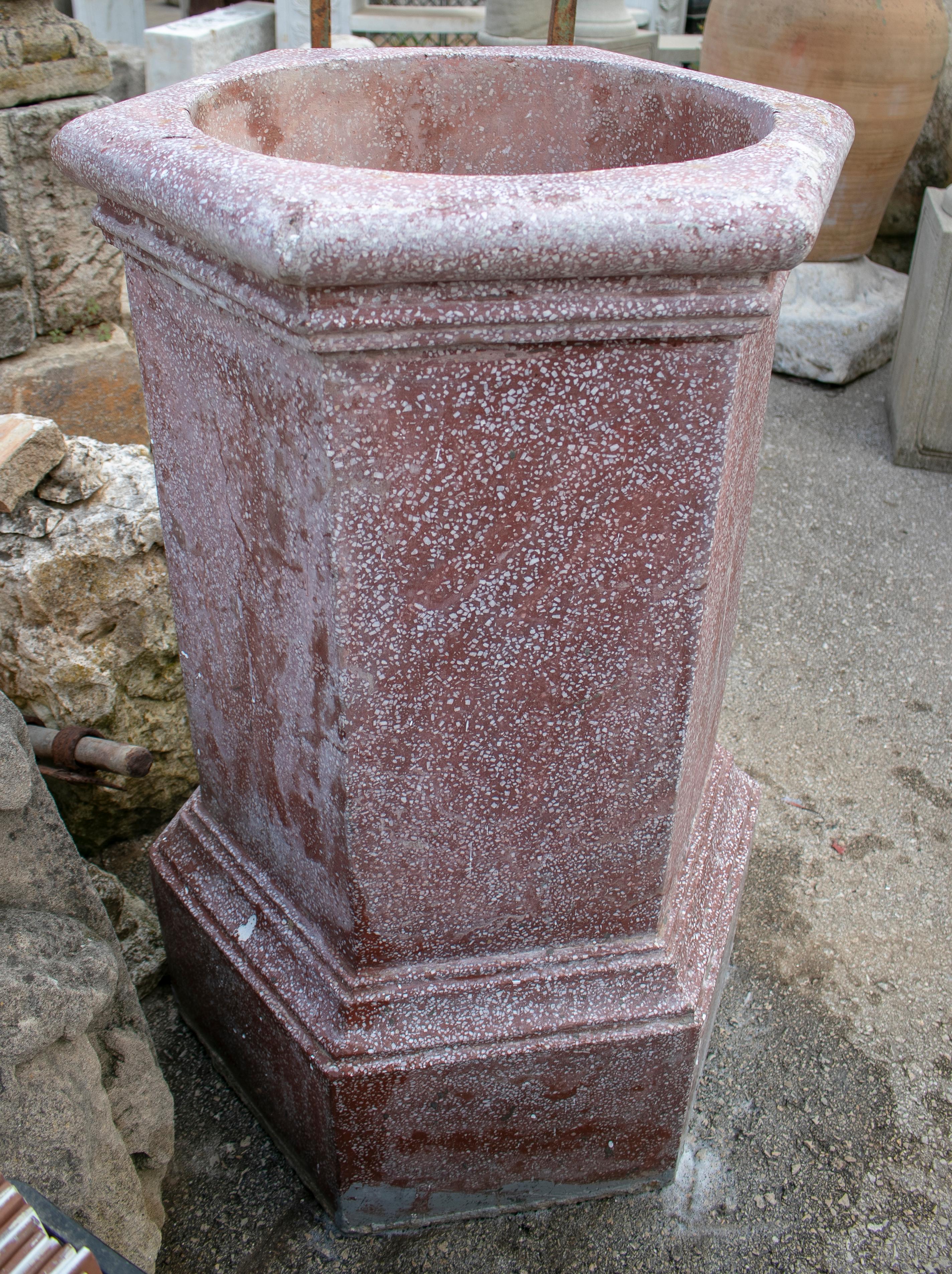 1950s Spanish Red Reconstituted Stone Wellhead For Sale 7