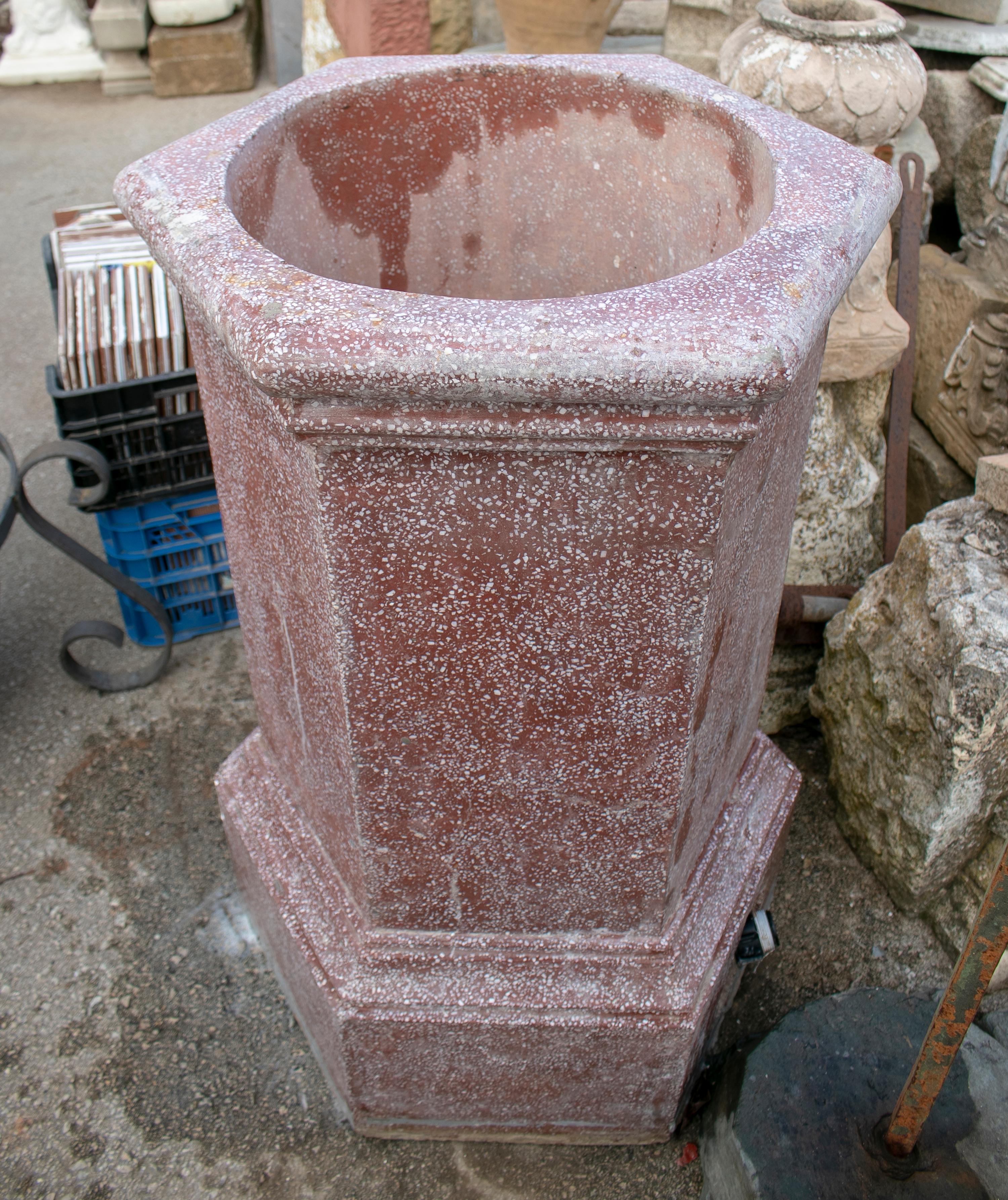 20th Century 1950s Spanish Red Reconstituted Stone Wellhead For Sale