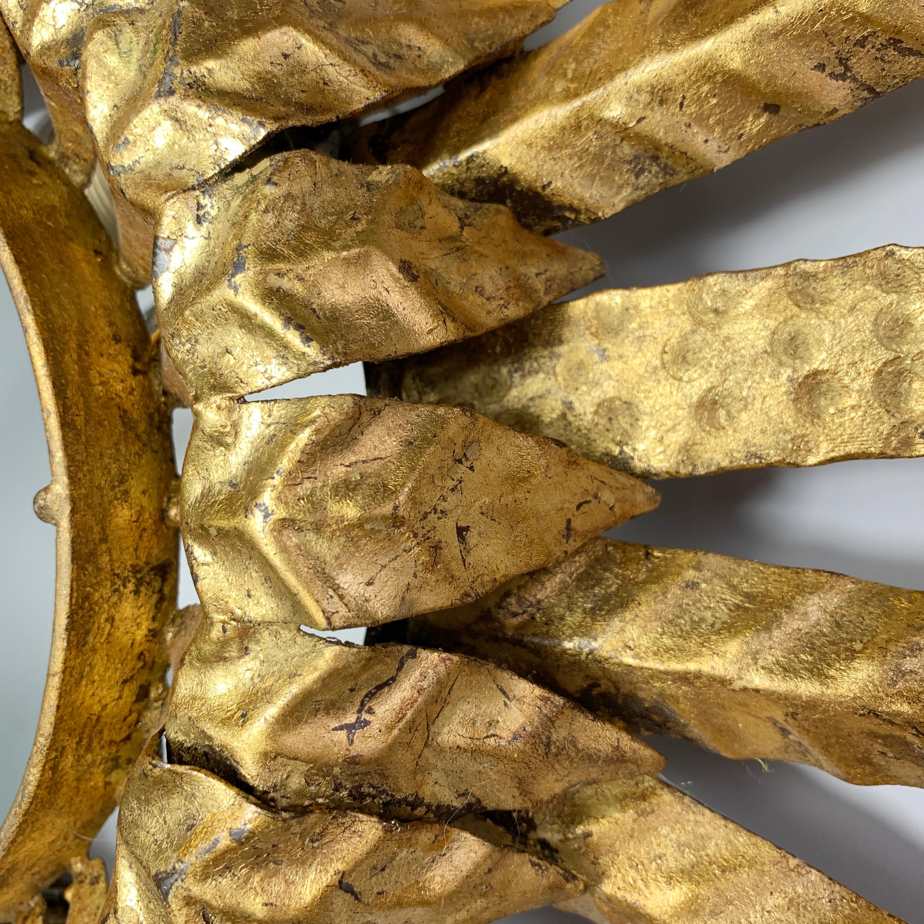 Milieu du XXe siècle Plafonnier espagnol Sunburst doré des années 1950 en vente