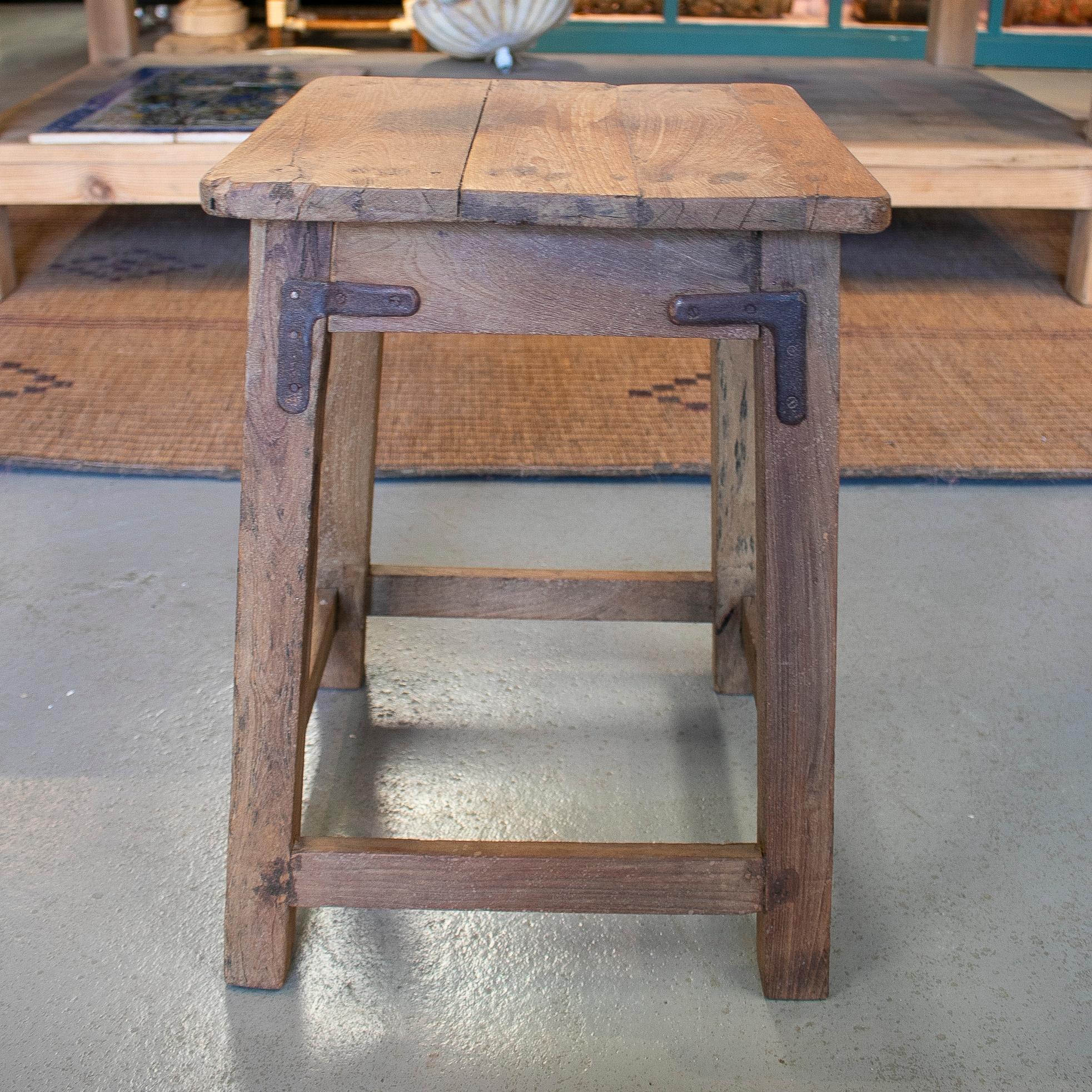 1950s Spanish Wooden Low Stool w/ Iron Corner Braces In Good Condition In Marbella, ES